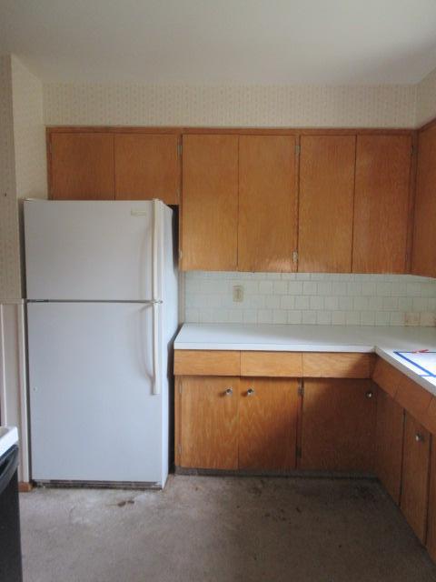 1963 single family home for sale at 1029 Elm Avenue in Hallock, MN — 3 bed, 2 bath (photo 21 of 42)