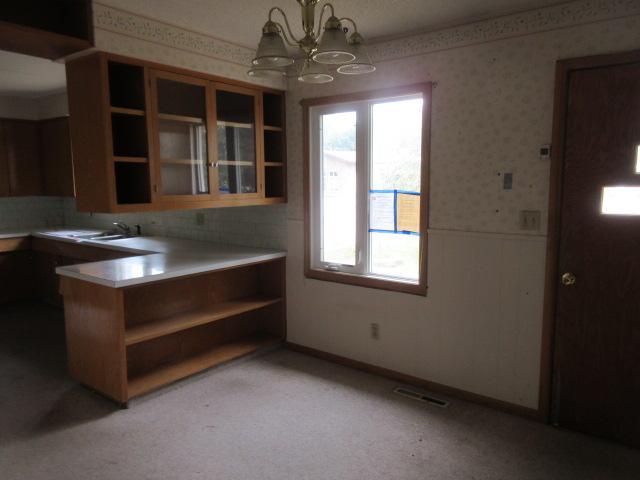 1963 single family home for sale at 1029 Elm Avenue in Hallock, MN — 3 bed, 2 bath (photo 25 of 42)