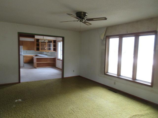1963 single family home for sale at 1029 Elm Avenue in Hallock, MN — 3 bed, 2 bath (photo 28 of 42)