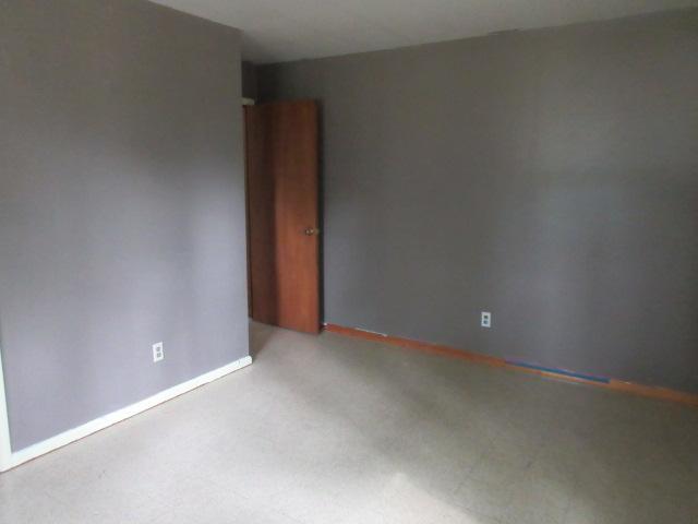 1963 single family home for sale at 1029 Elm Avenue in Hallock, MN — 3 bed, 2 bath (photo 32 of 42)