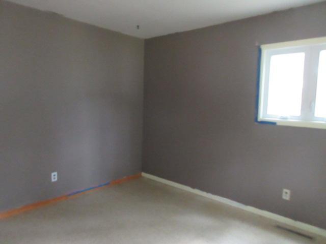 1963 single family home for sale at 1029 Elm Avenue in Hallock, MN — 3 bed, 2 bath (photo 33 of 42)