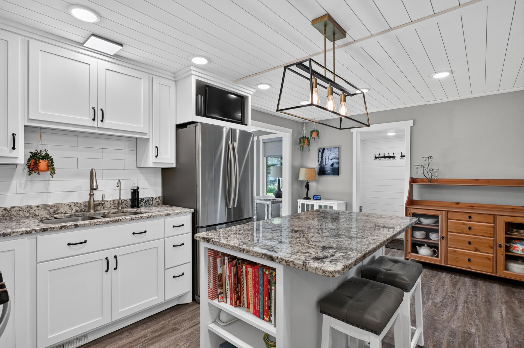 1962 single family home for sale at 471 Three Havens Drive NE in Alexandria, MN — 4 bed, 2 bath (photo 11 of 50)