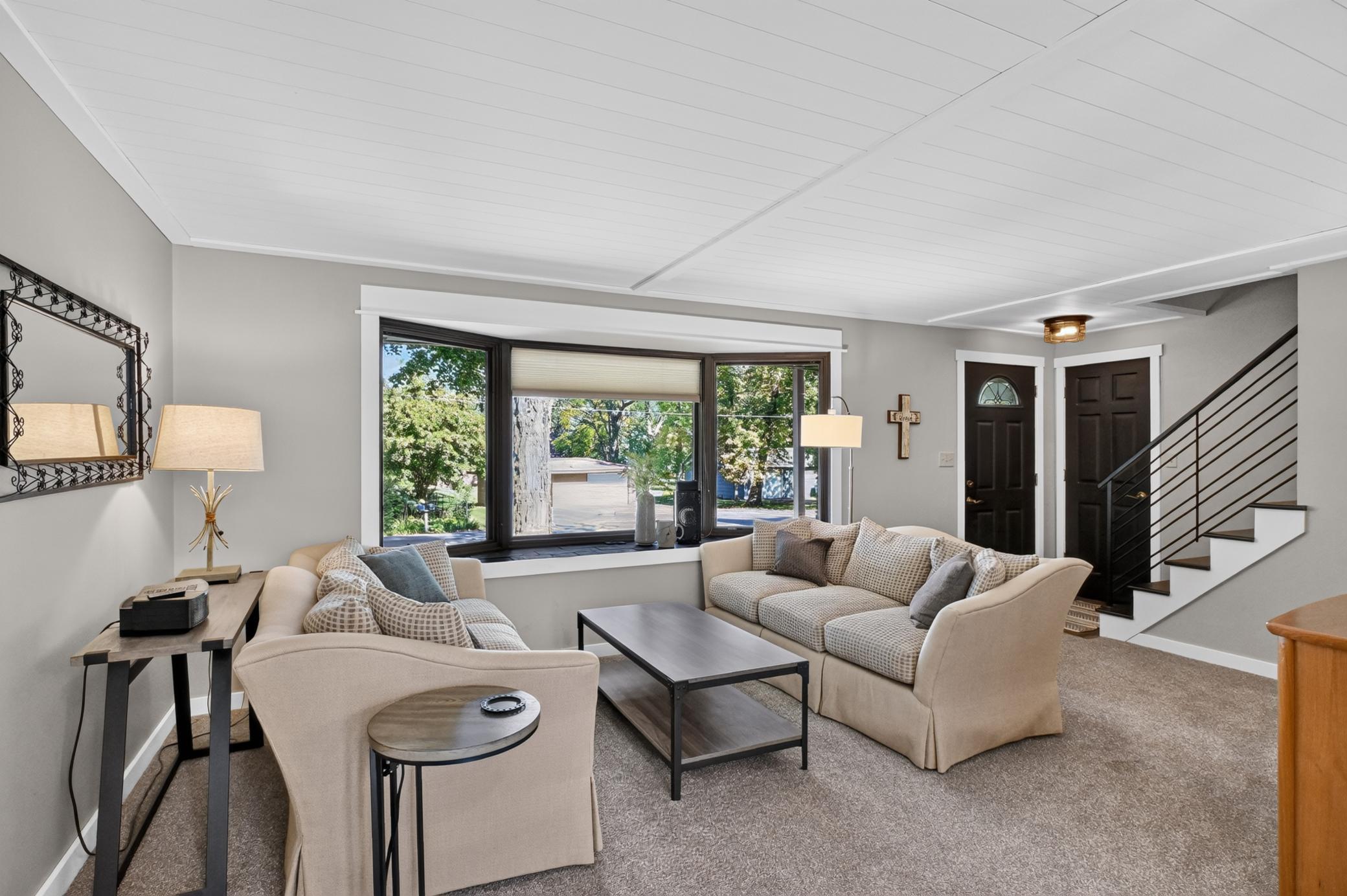 1962 single family home for sale at 471 Three Havens Drive NE in Alexandria, MN — 4 bed, 2 bath (photo 4 of 50)