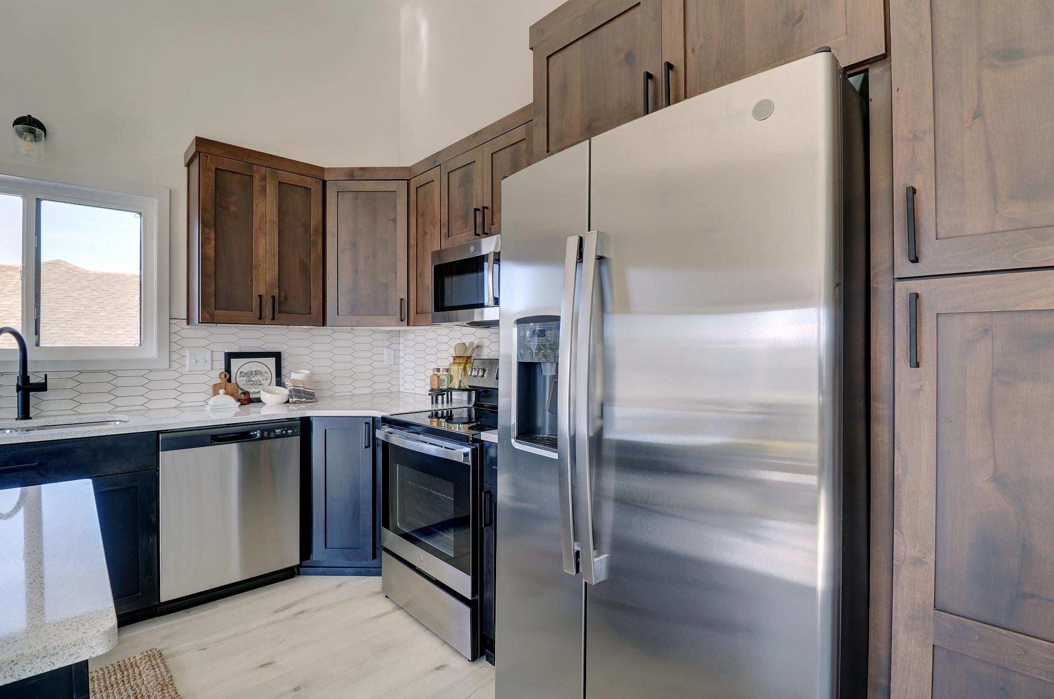 2026 single family home for sale at 2328 42nd Avenue S in Moorhead, MN — 3 bed, 3 bath (photo 13 of 33)