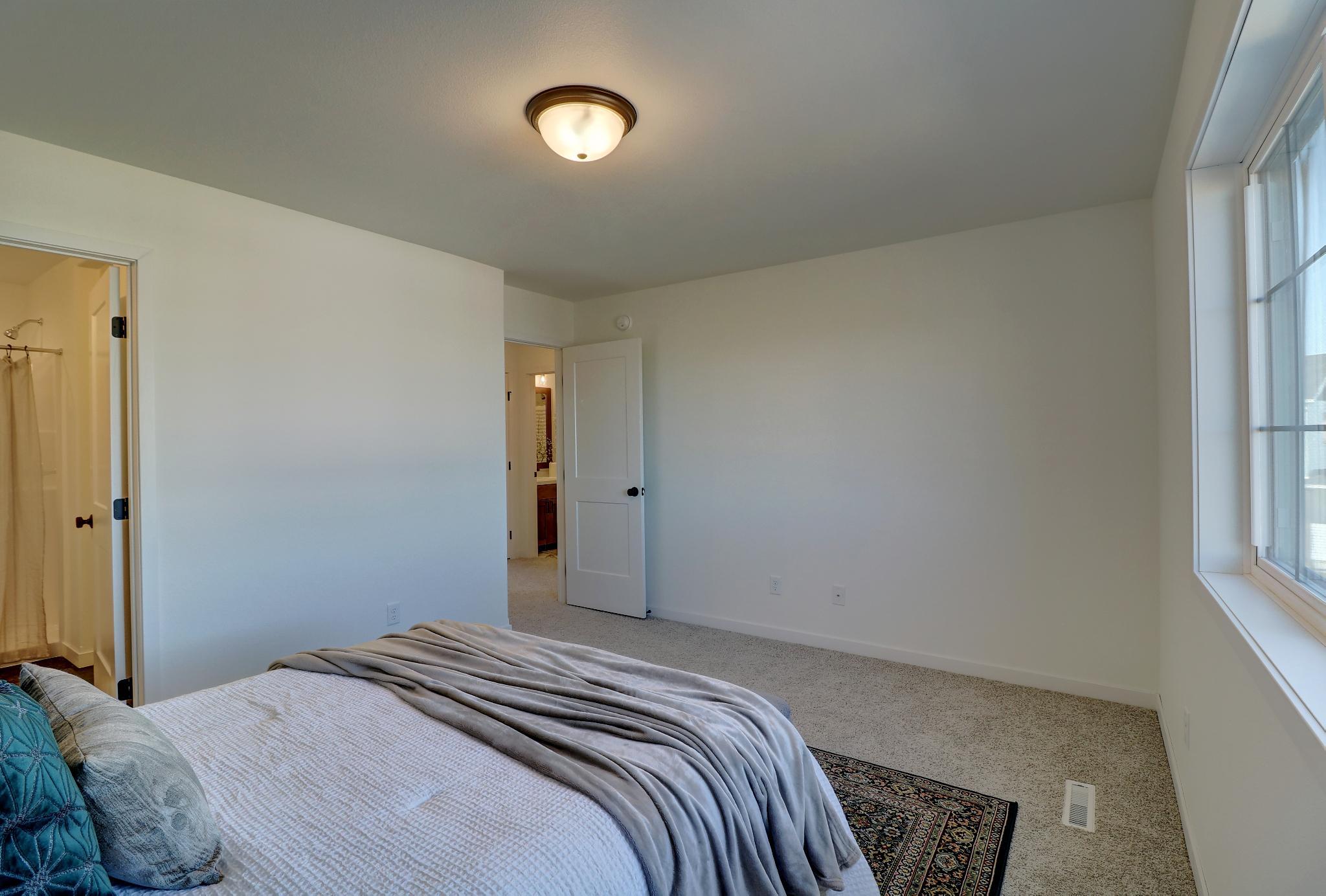2026 single family home for sale at 2328 42nd Avenue S in Moorhead, MN — 3 bed, 3 bath (photo 21 of 33)