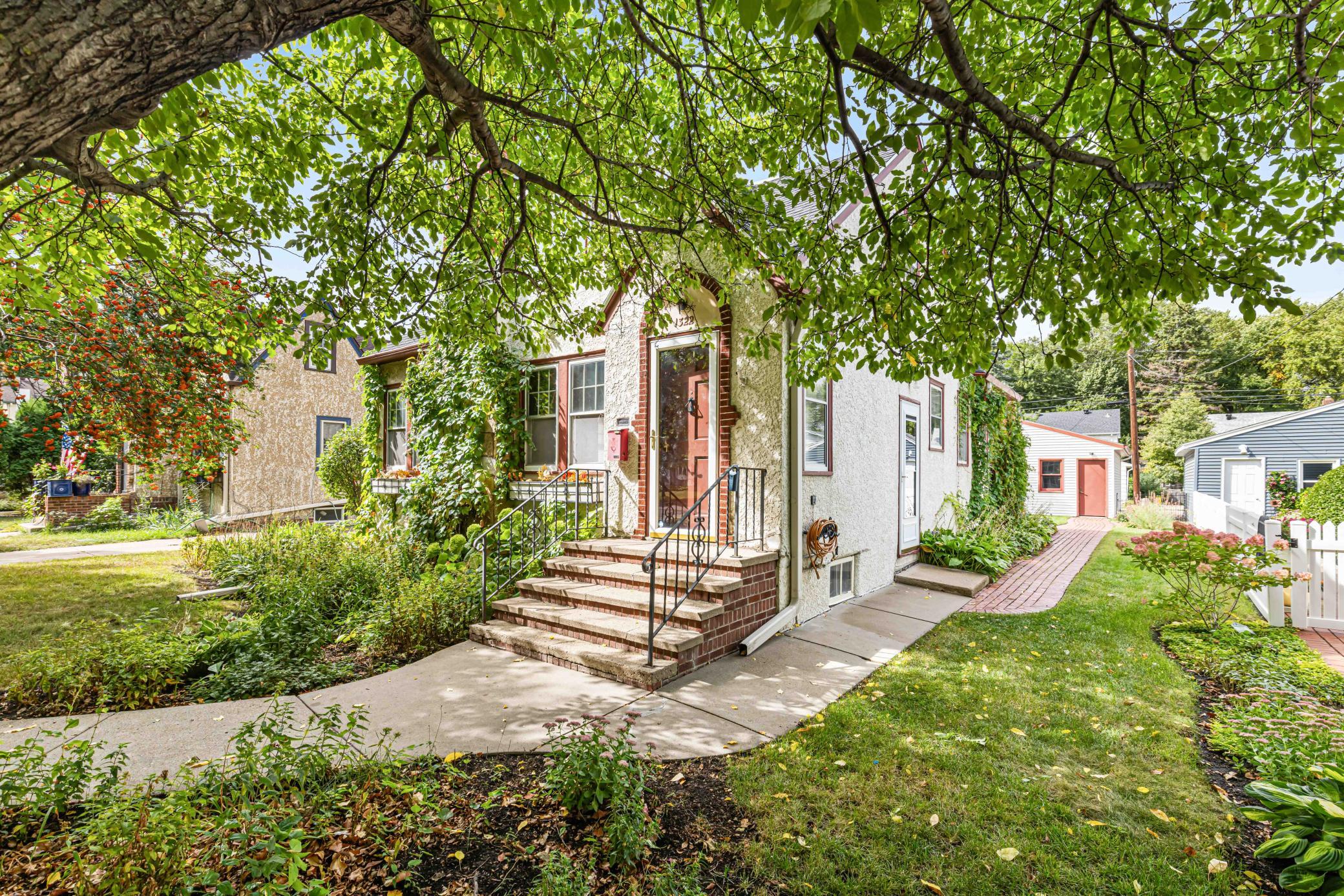 1322 3rd Street N, Fargo, ND