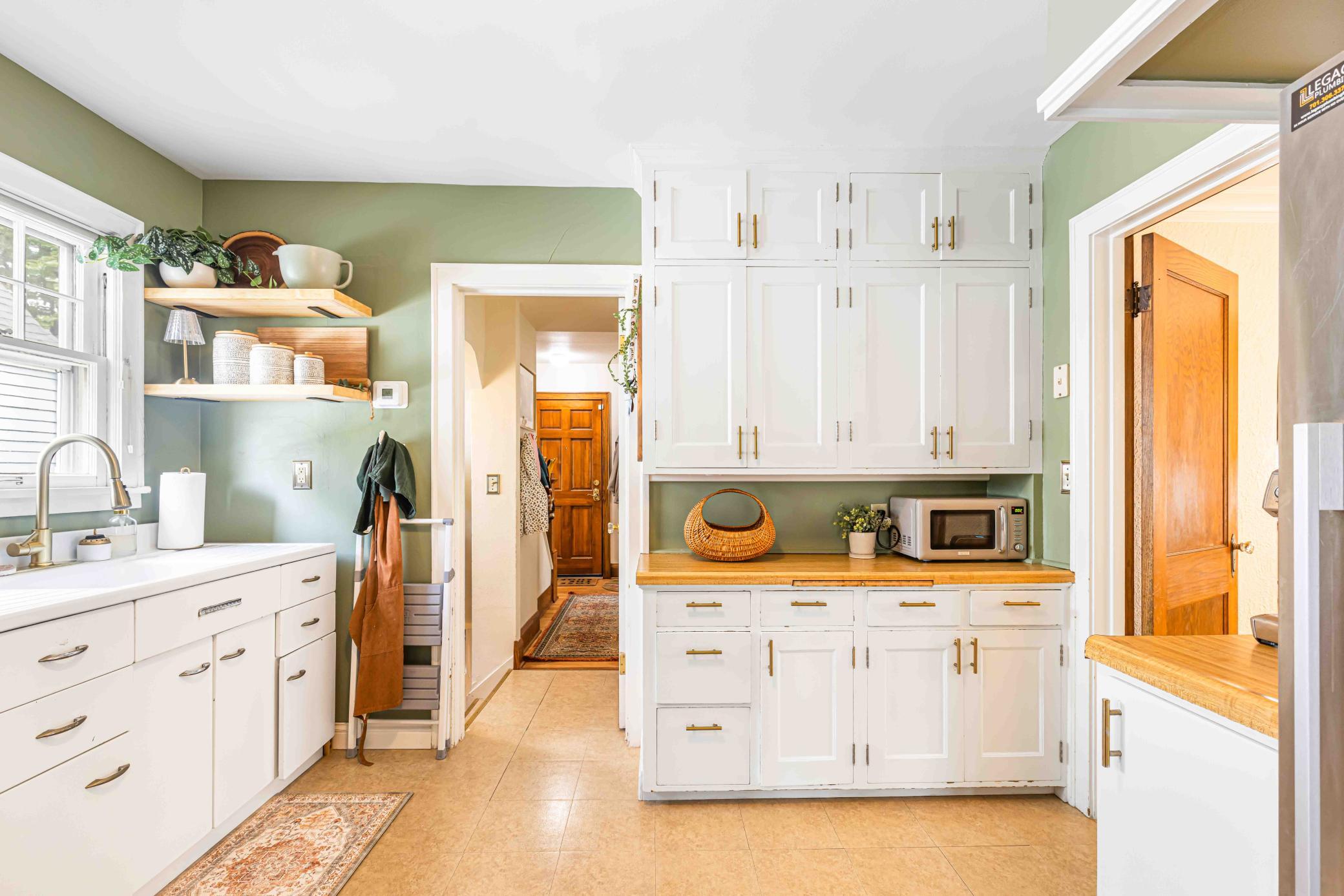 1931 single family home for sale at 1322 3rd Street N in Fargo, ND — 3 bed, 2 bath (photo 31 of 55)