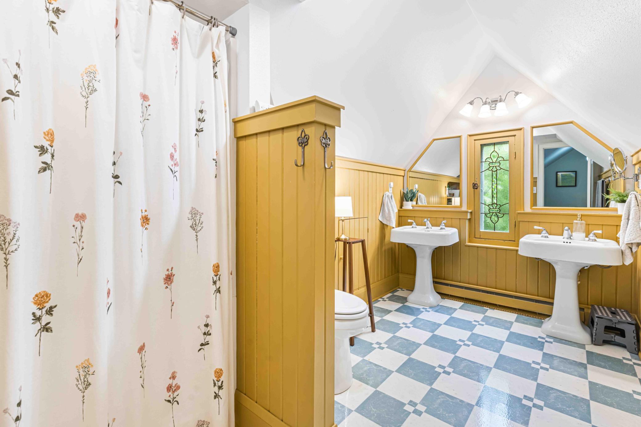 1931 single family home for sale at 1322 3rd Street N in Fargo, ND — 3 bed, 2 bath (photo 44 of 55)