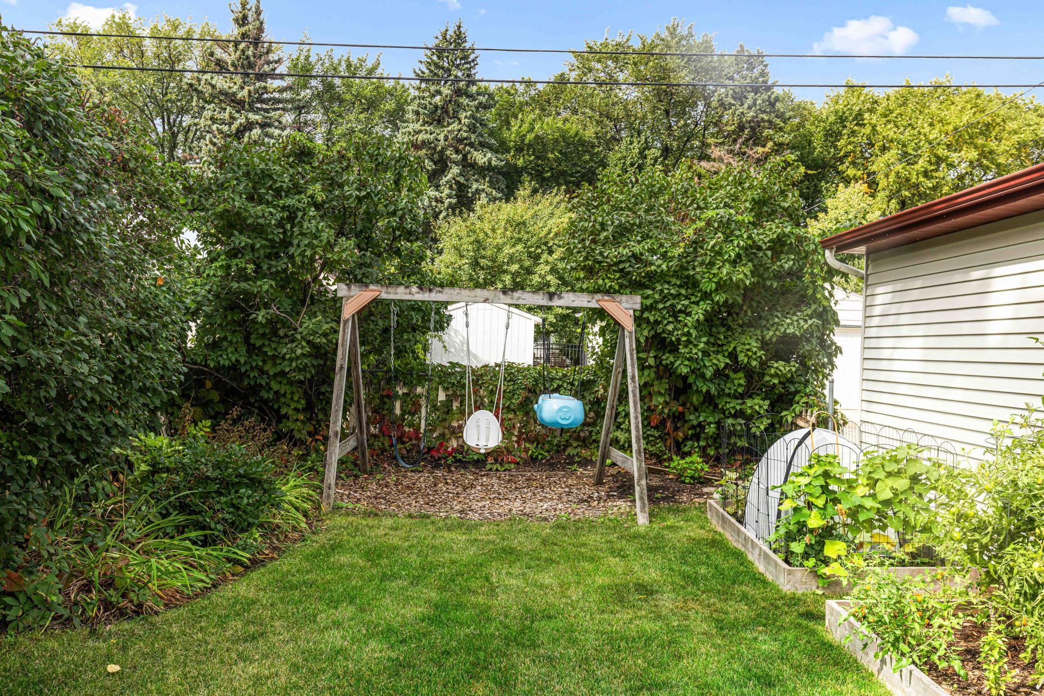 1931 single family home for sale at 1322 3rd Street N in Fargo, ND — 3 bed, 2 bath (photo 9 of 55)