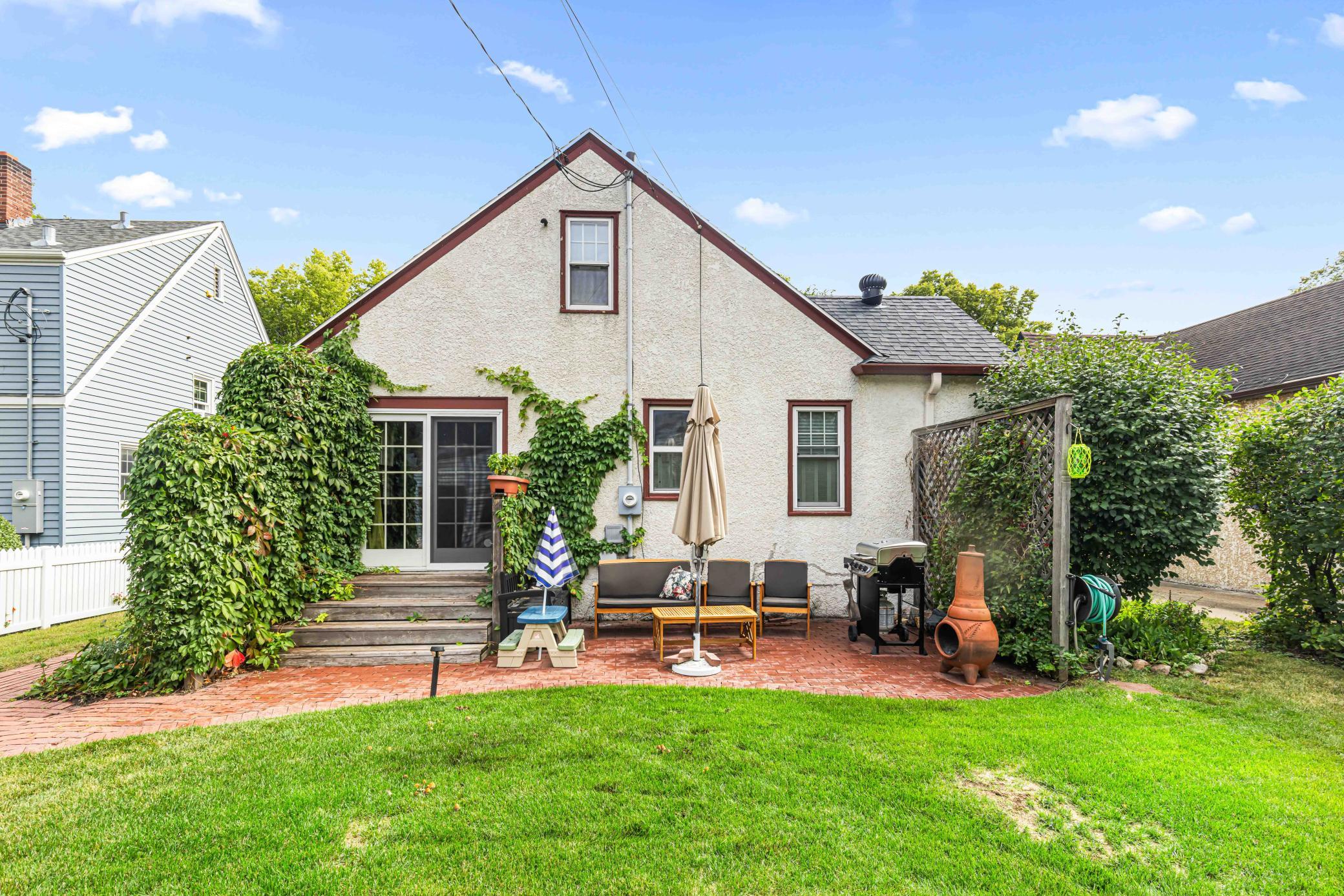 1931 single family home for sale at 1322 3rd Street N in Fargo, ND — 3 bed, 2 bath (photo 10 of 55)