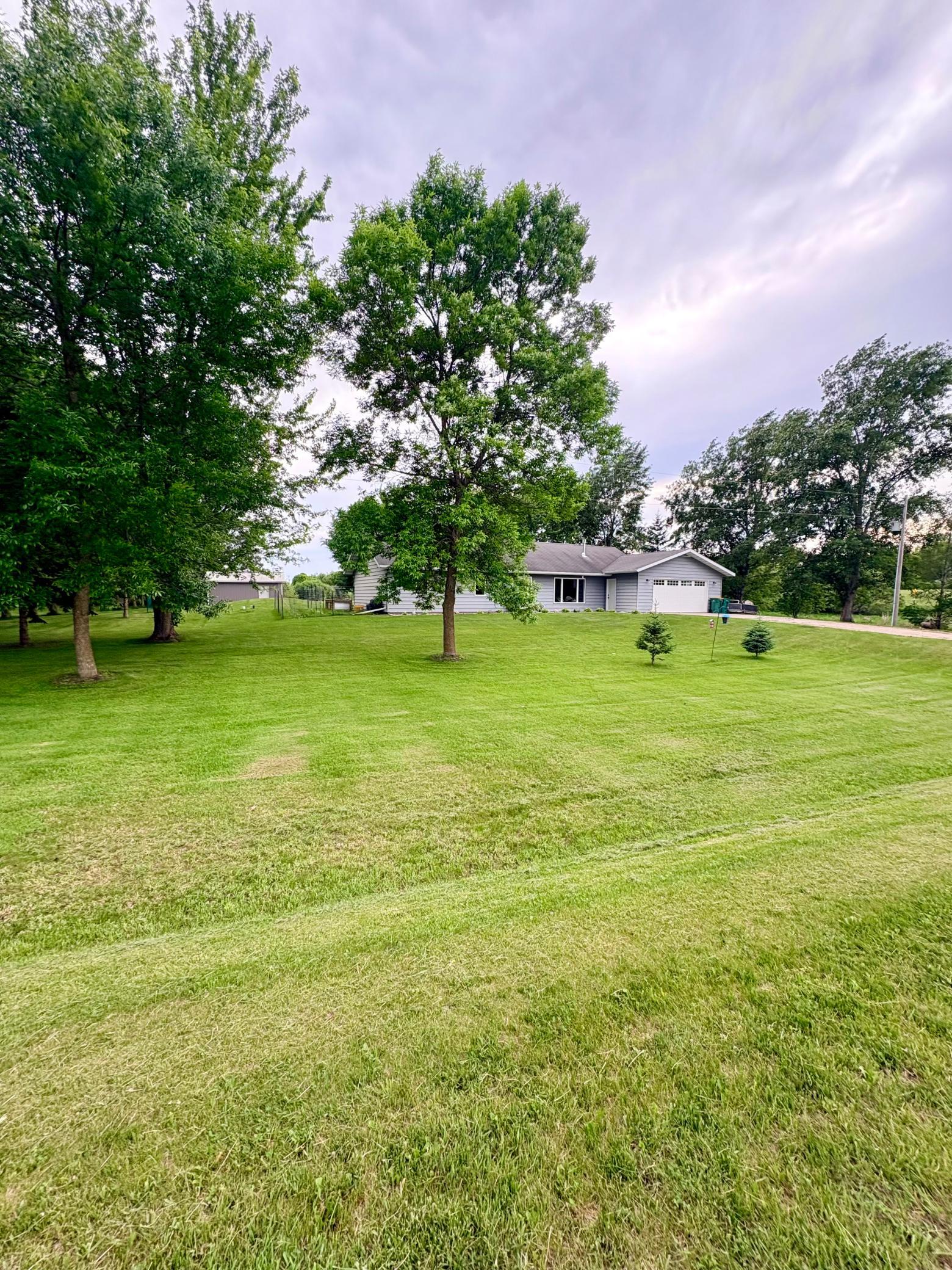 1994 single family home for sale at 28169 Meadow Drive in Detroit Lakes, MN — 3 bed, 2 bath (photo 4 of 36)