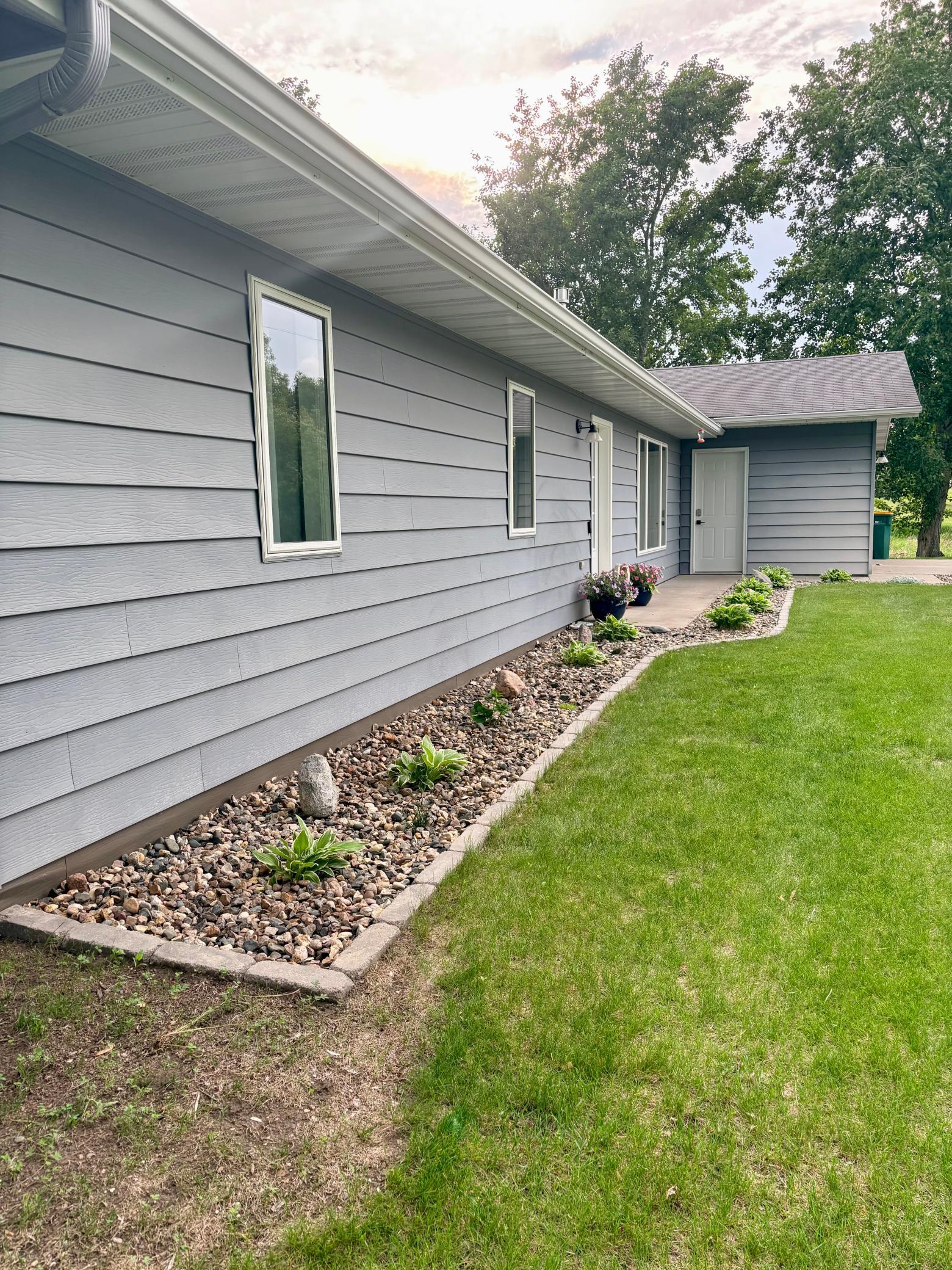 1994 single family home for sale at 28169 Meadow Drive in Detroit Lakes, MN — 3 bed, 2 bath (photo 7 of 36)