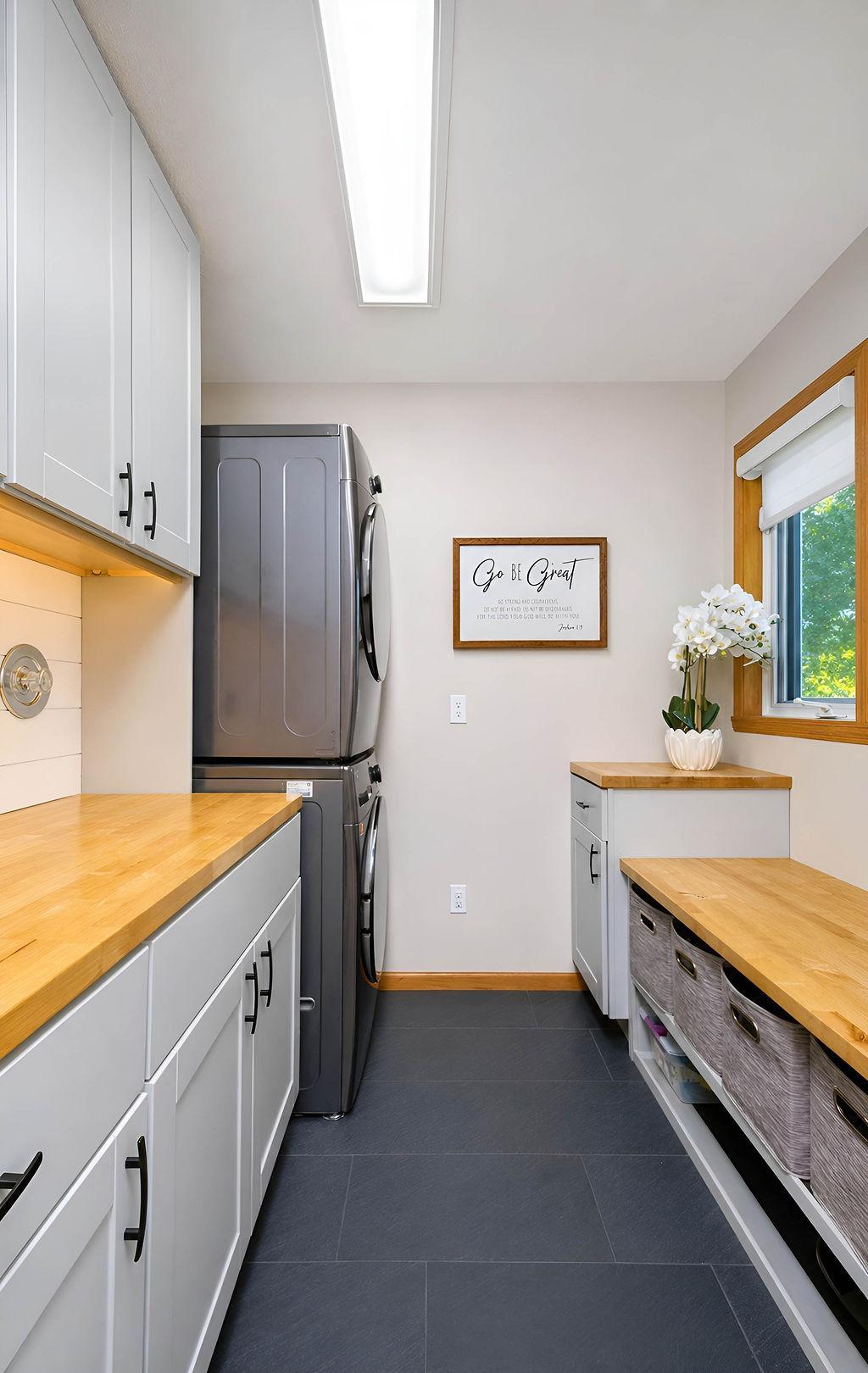 1992 single family home for sale at 3101 37 1/2 Avenue S in Fargo, ND — 4 bed, 3 bath (photo 19 of 63)