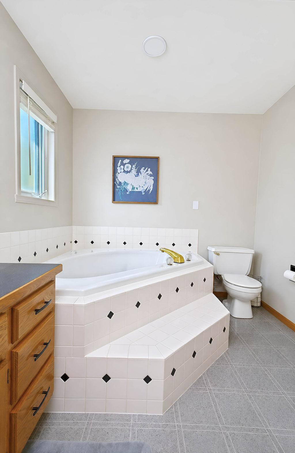 1992 single family home for sale at 3101 37 1/2 Avenue S in Fargo, ND — 4 bed, 3 bath (photo 30 of 63)