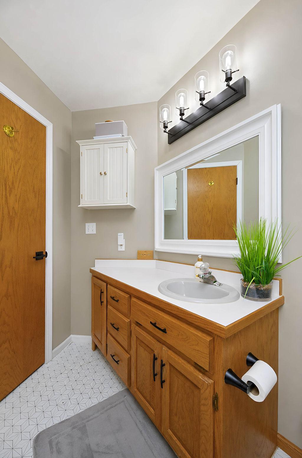 1992 single family home for sale at 3101 37 1/2 Avenue S in Fargo, ND — 4 bed, 3 bath (photo 35 of 63)