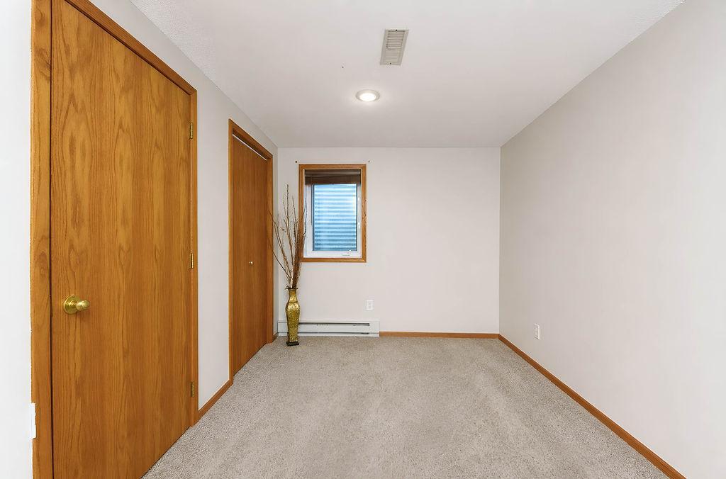 1992 single family home for sale at 3101 37 1/2 Avenue S in Fargo, ND — 4 bed, 3 bath (photo 44 of 63)