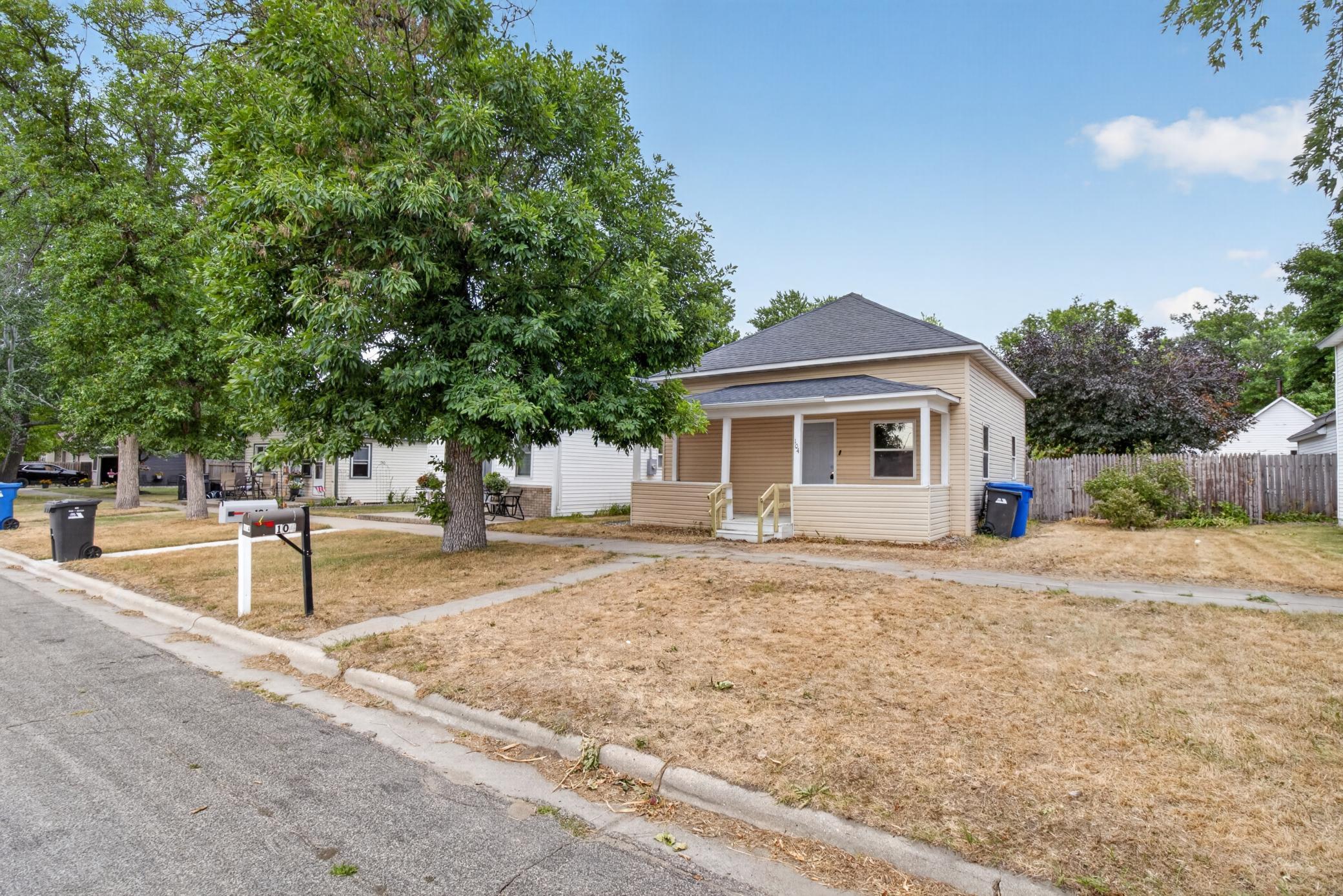1890 single family home for sale at 104 2nd Street NE in Barnesville, MN — 2 bed, 1 bath (photo 27 of 29)