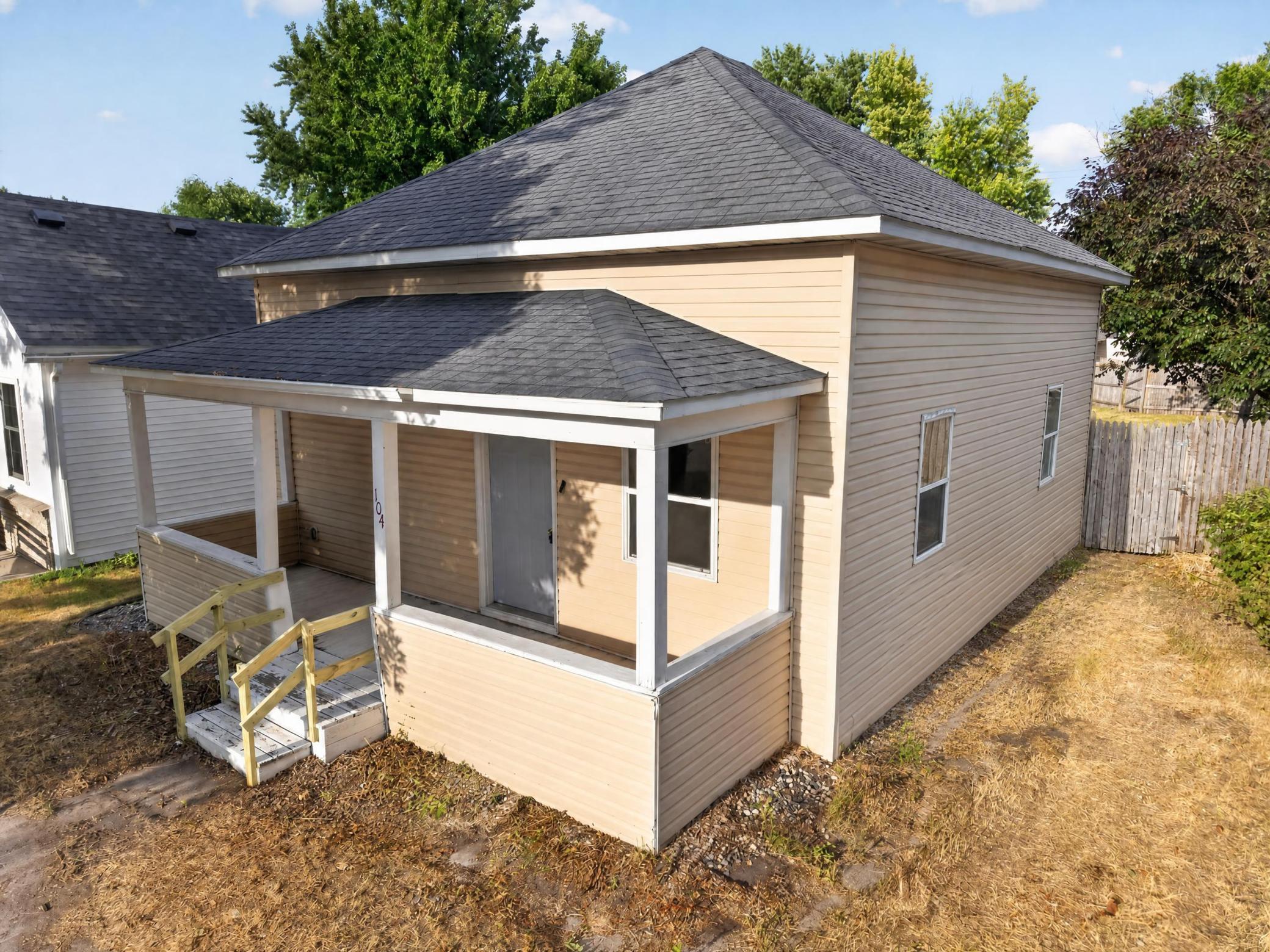 1890 single family home for sale at 104 2nd Street NE in Barnesville, MN — 2 bed, 1 bath (photo 28 of 29)