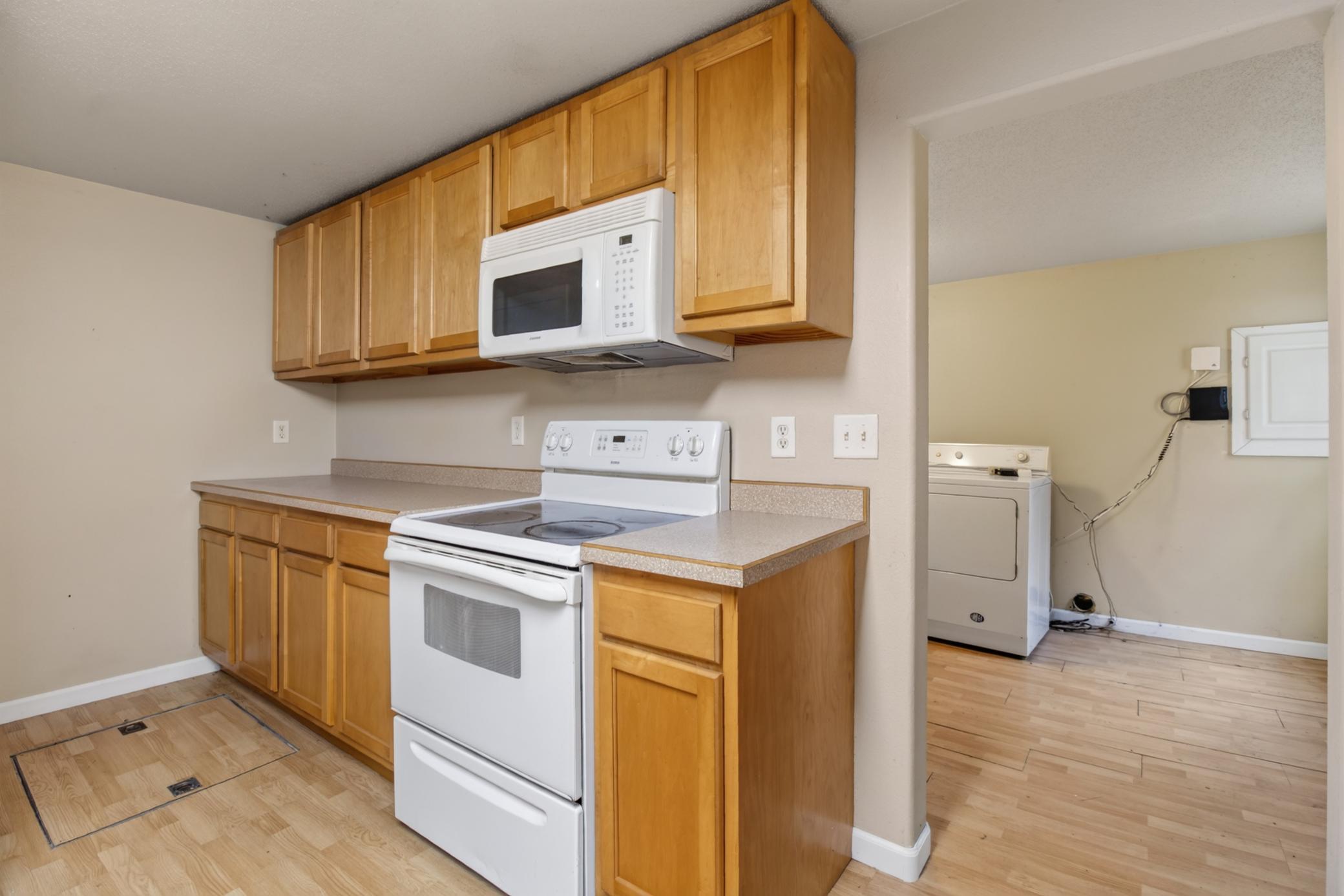 1890 single family home for sale at 104 2nd Street NE in Barnesville, MN — 2 bed, 1 bath (photo 5 of 29)