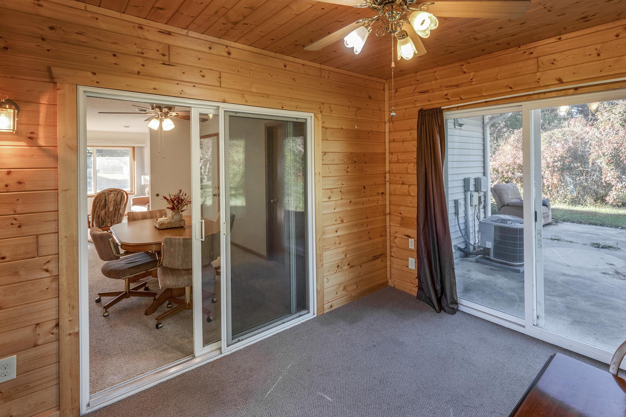 2005 single family home for sale at 31060 Pine Street in Pequot Lakes, MN — 3 bed, 1 bath (photo 13 of 27)