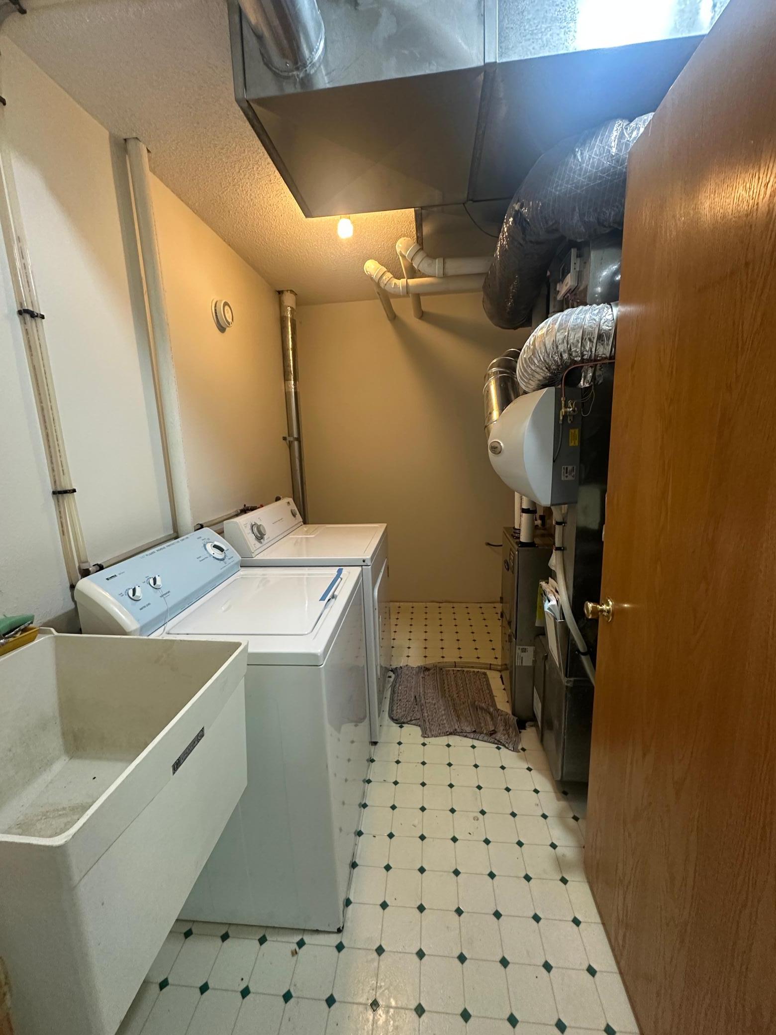 2005 single family home for sale at 31060 Pine Street in Pequot Lakes, MN — 3 bed, 1 bath (photo 23 of 27)