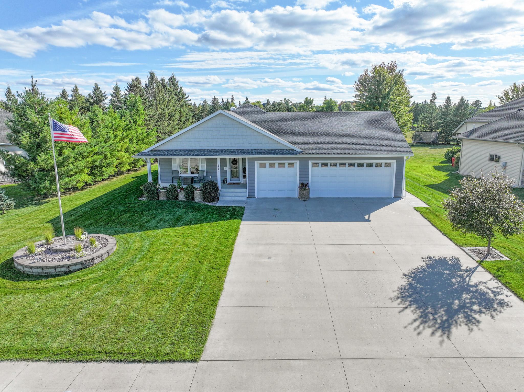 2017 single family home for sale at 620 Anderson Way in Alexandria, MN — 5 bed, 3 bath