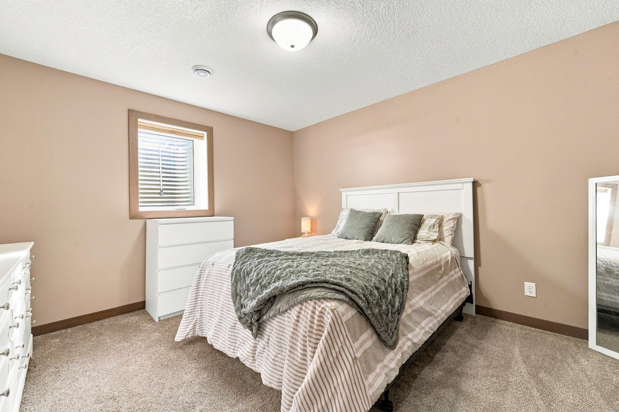 2017 single family home for sale at 620 Anderson Way in Alexandria, MN — 5 bed, 3 bath (photo 35 of 72)