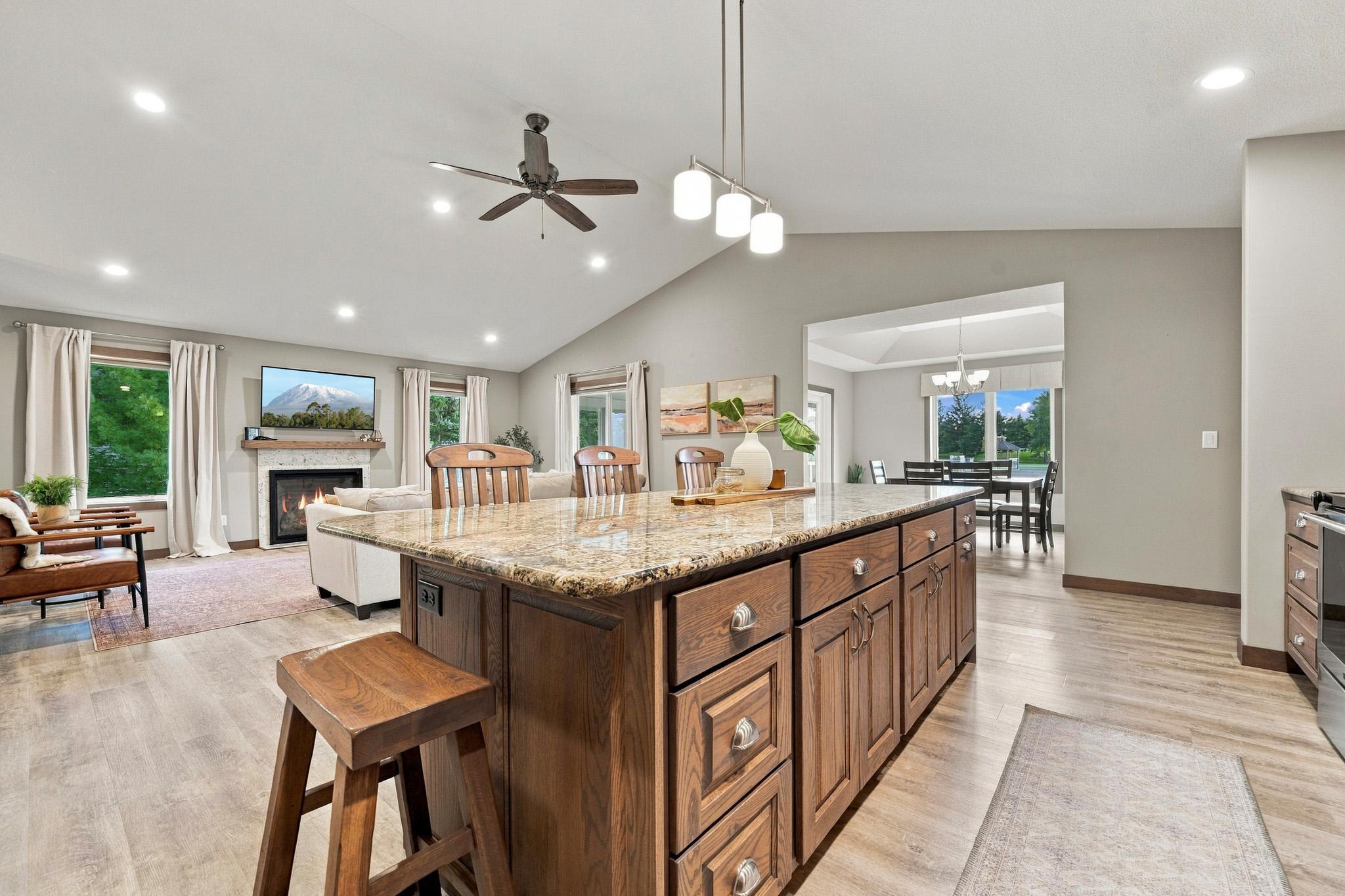 2017 single family home for sale at 620 Anderson Way in Alexandria, MN — 5 bed, 3 bath (photo 8 of 72)