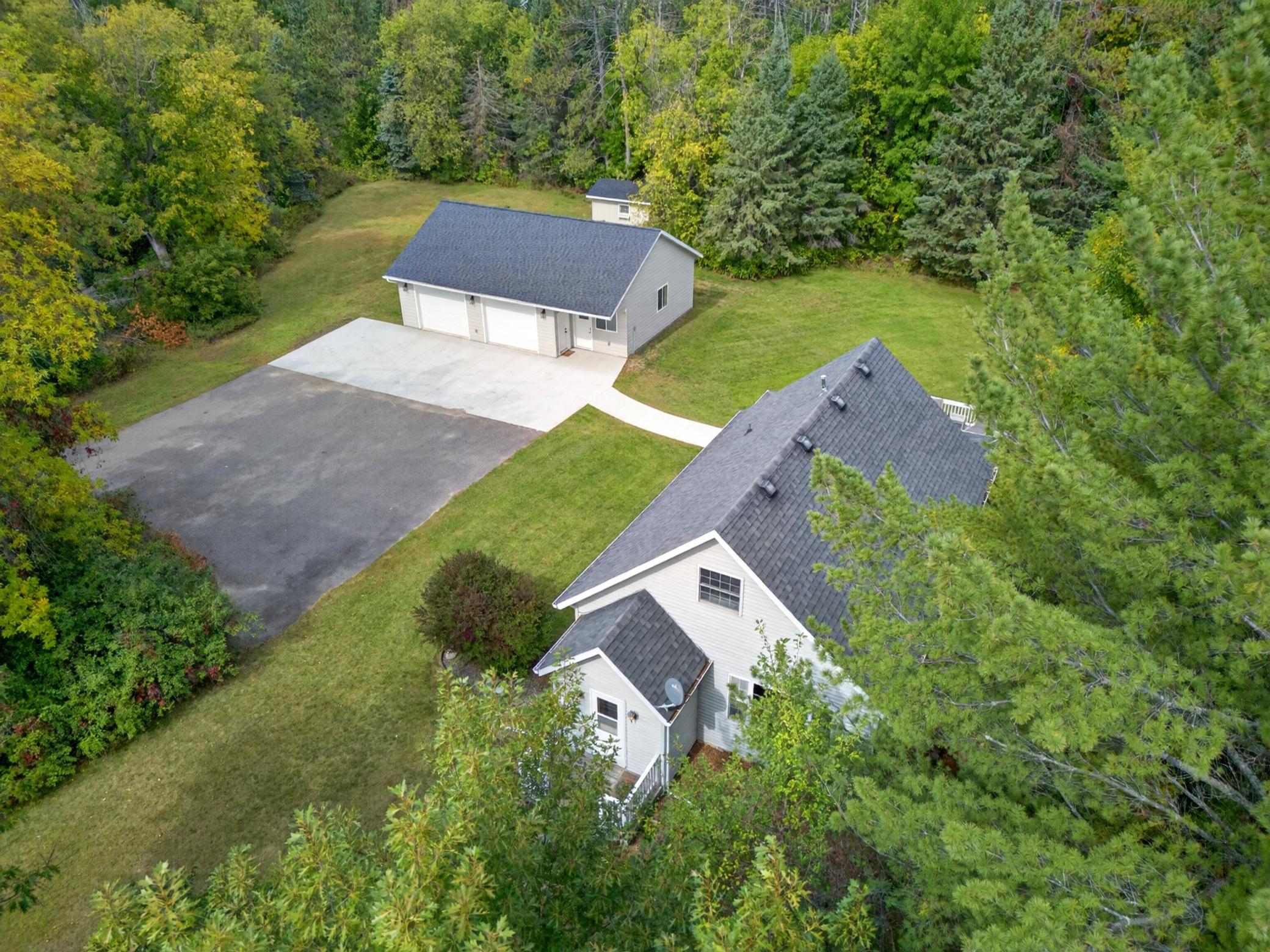 1920 single family home for sale at 1029 Golf Course Road in Grand Rapids, MN — 3 bed, 2 bath (photo 3 of 47)