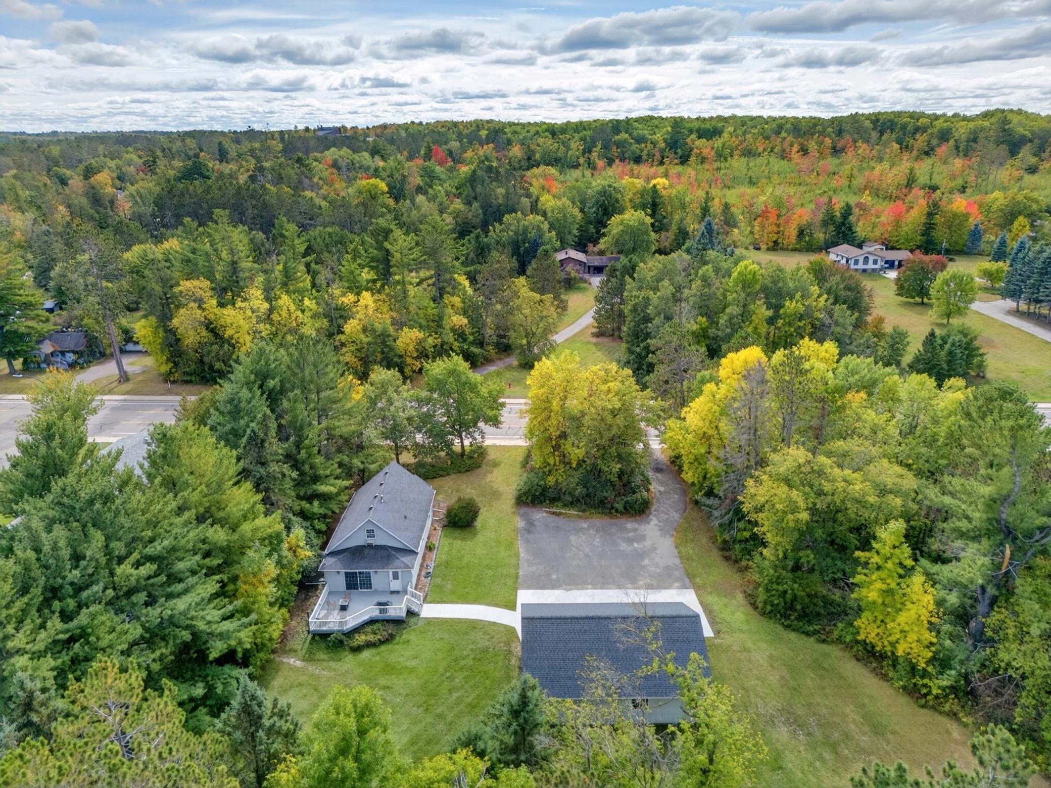 1920 single family home for sale at 1029 Golf Course Road in Grand Rapids, MN — 3 bed, 2 bath (photo 38 of 47)