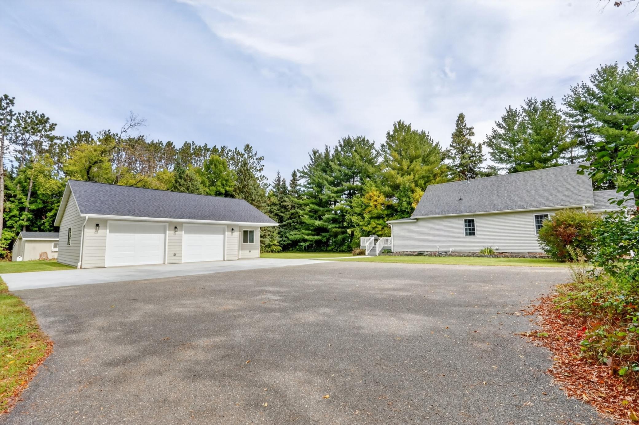 1920 single family home for sale at 1029 Golf Course Road in Grand Rapids, MN — 3 bed, 2 bath (photo 39 of 47)