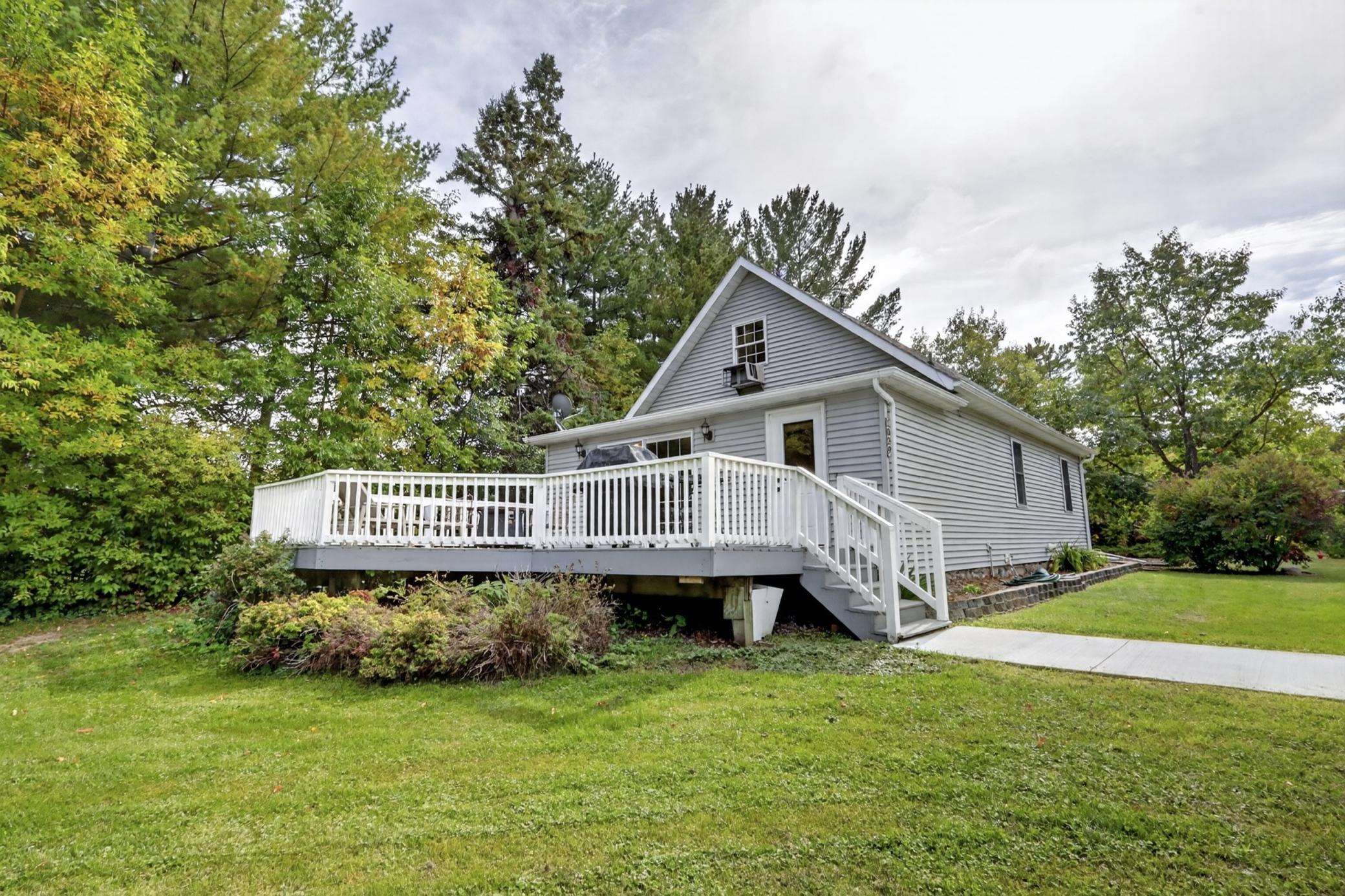 1920 single family home for sale at 1029 Golf Course Road in Grand Rapids, MN — 3 bed, 2 bath (photo 41 of 47)