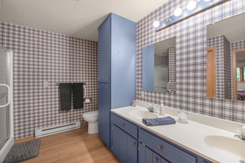 1993 home for sale at 2618 Big Horn Bay Road NW in Alexandria, MN — 2 bed, 2 bath (photo 20 of 36)