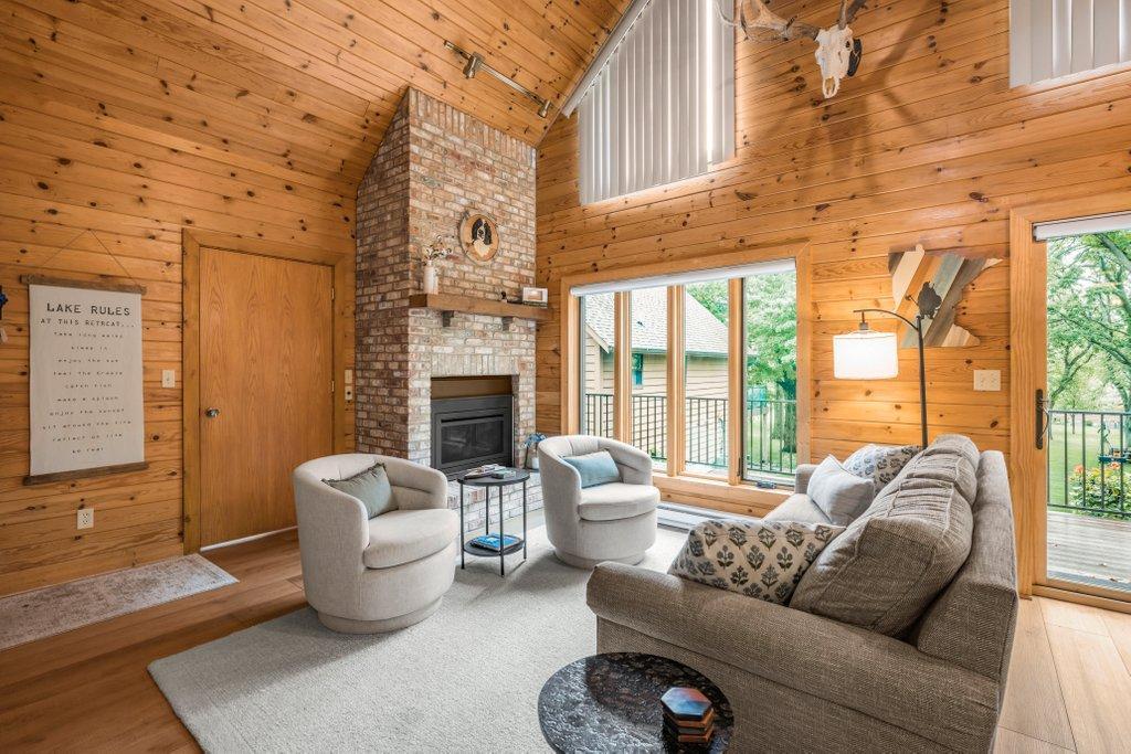 1993 home for sale at 2618 Big Horn Bay Road NW in Alexandria, MN — 2 bed, 2 bath (photo 3 of 36)