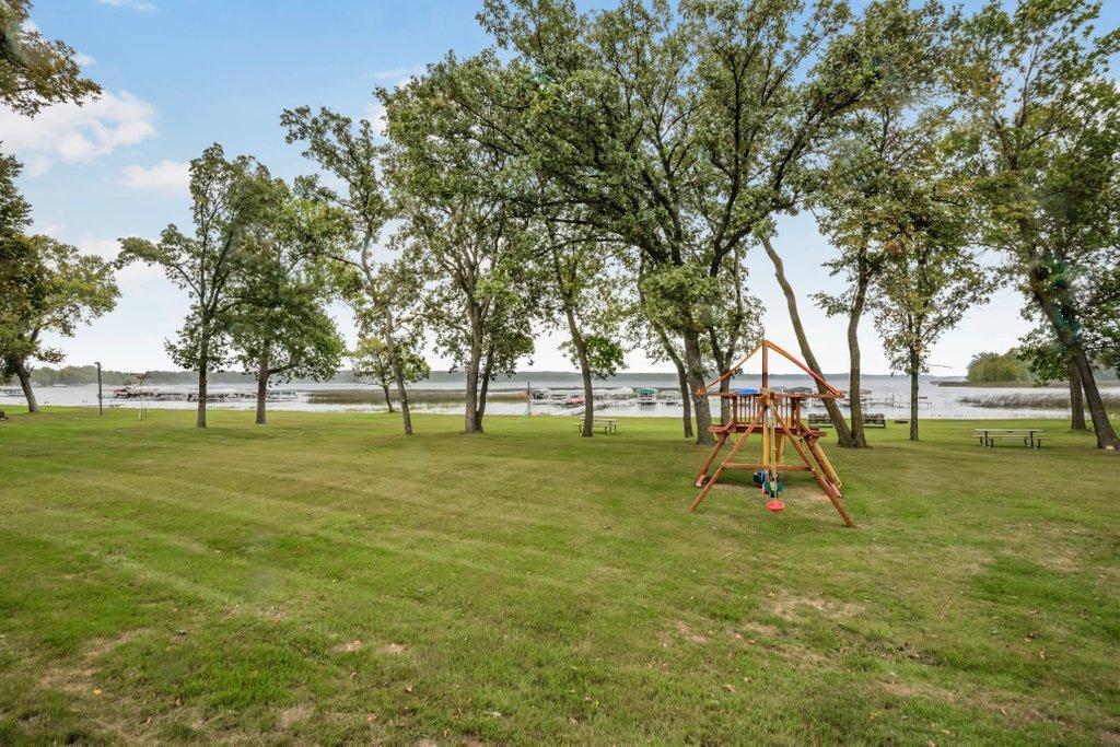 1993 home for sale at 2618 Big Horn Bay Road NW in Alexandria, MN — 2 bed, 2 bath (photo 28 of 36)