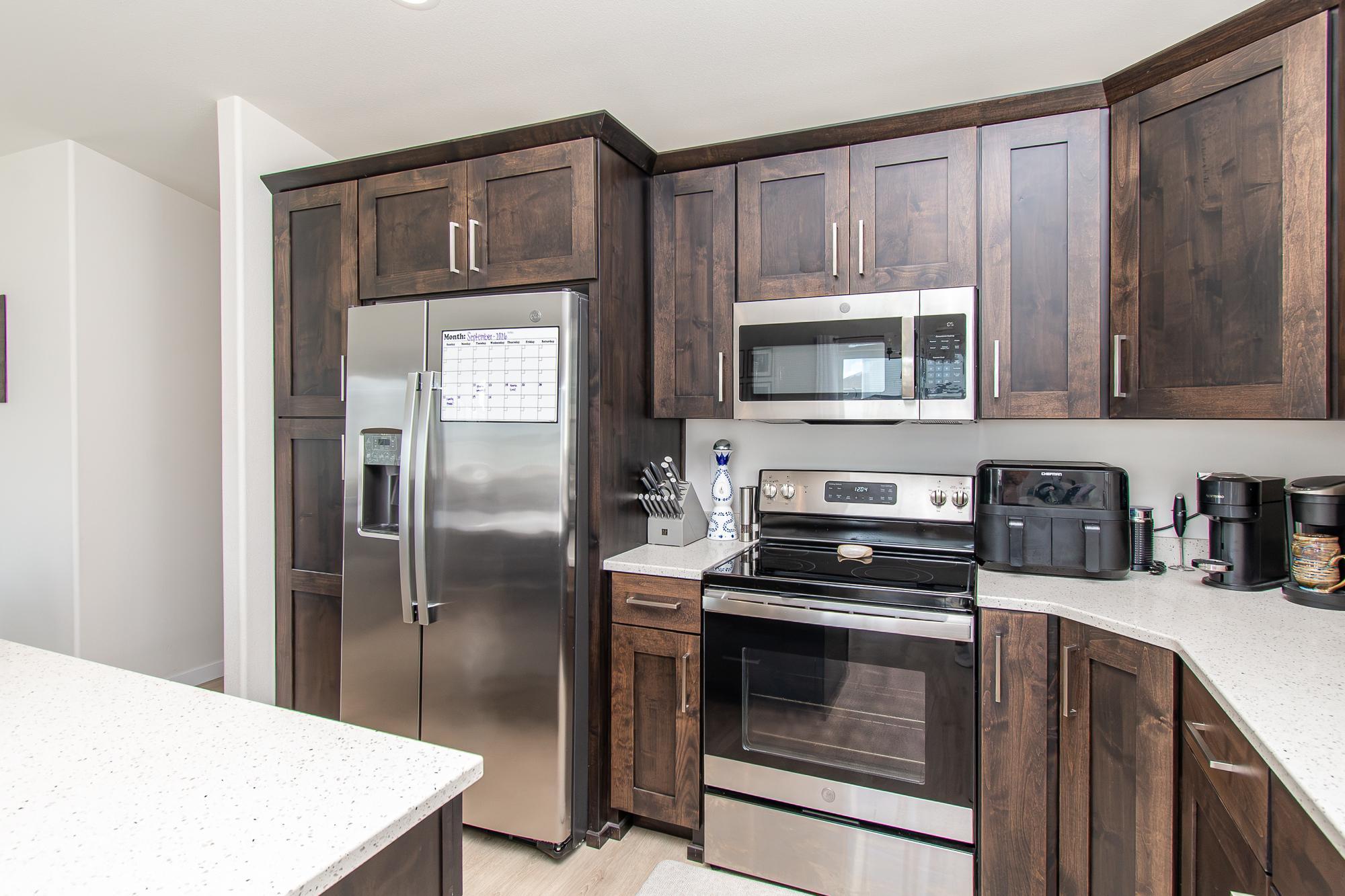 2021 single family home for sale at 6608 27th Street S in Fargo, ND — 3 bed, 2 bath (photo 11 of 39)