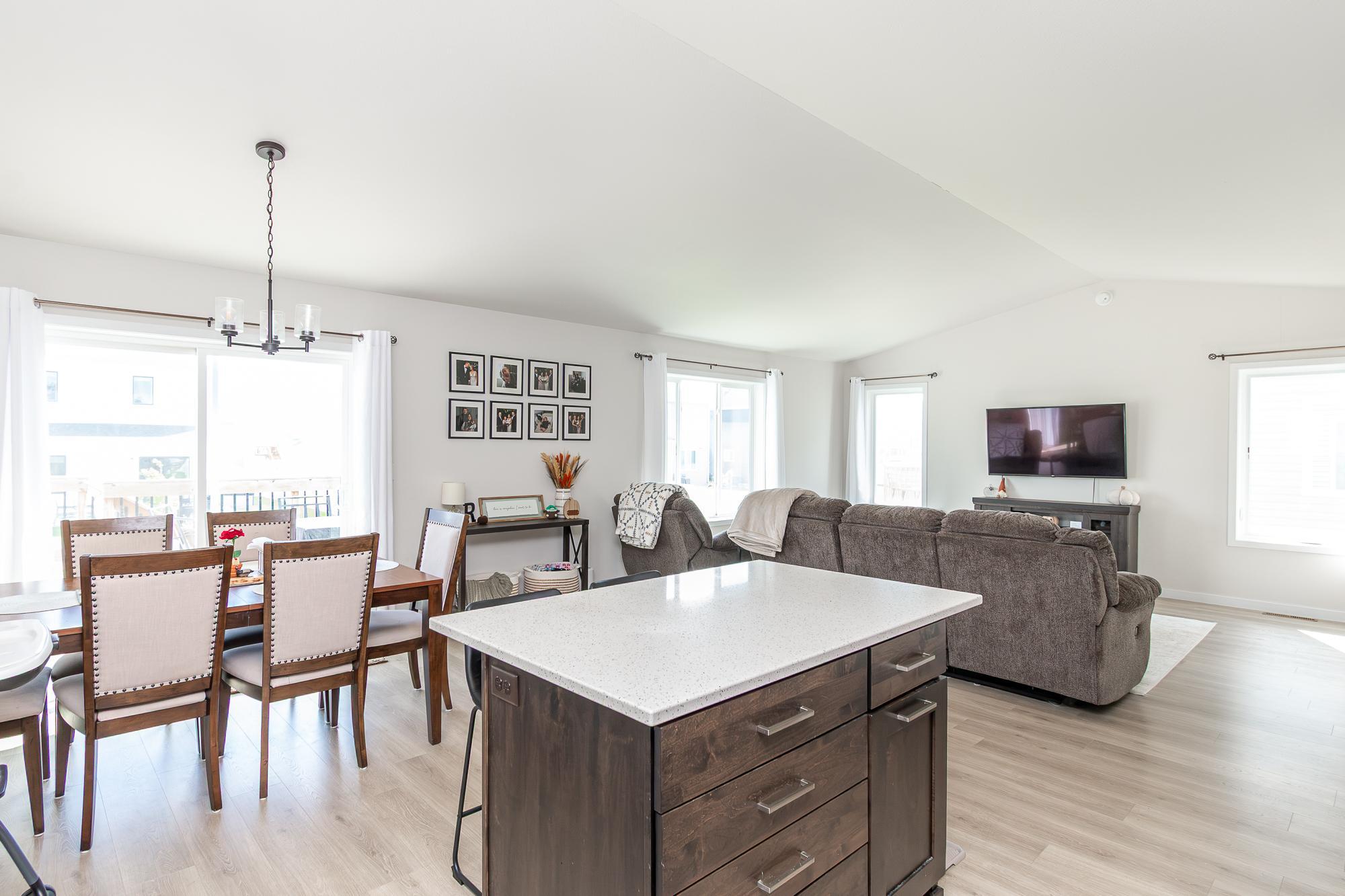 2021 single family home for sale at 6608 27th Street S in Fargo, ND — 3 bed, 2 bath (photo 12 of 39)