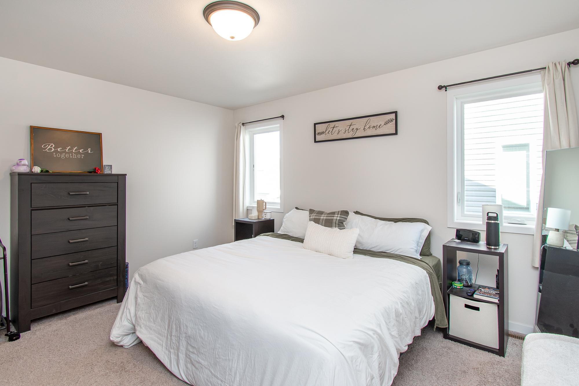 2021 single family home for sale at 6608 27th Street S in Fargo, ND — 3 bed, 2 bath (photo 14 of 39)