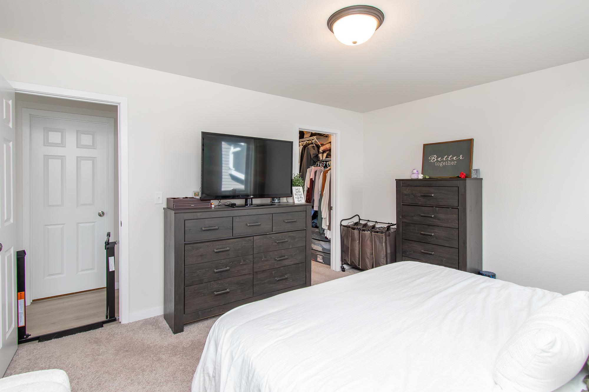 2021 single family home for sale at 6608 27th Street S in Fargo, ND — 3 bed, 2 bath (photo 15 of 39)
