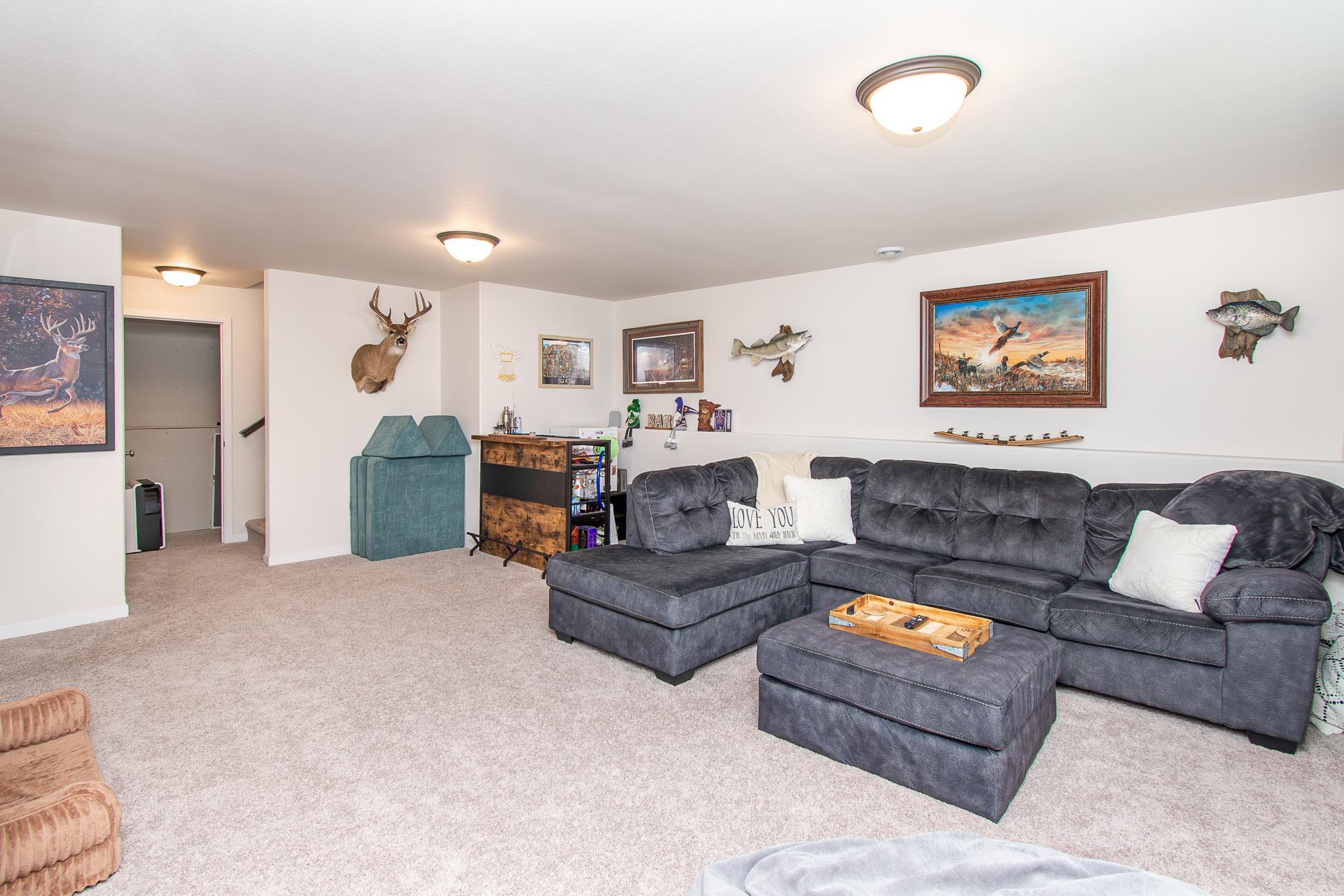 2021 single family home for sale at 6608 27th Street S in Fargo, ND — 3 bed, 2 bath (photo 22 of 39)