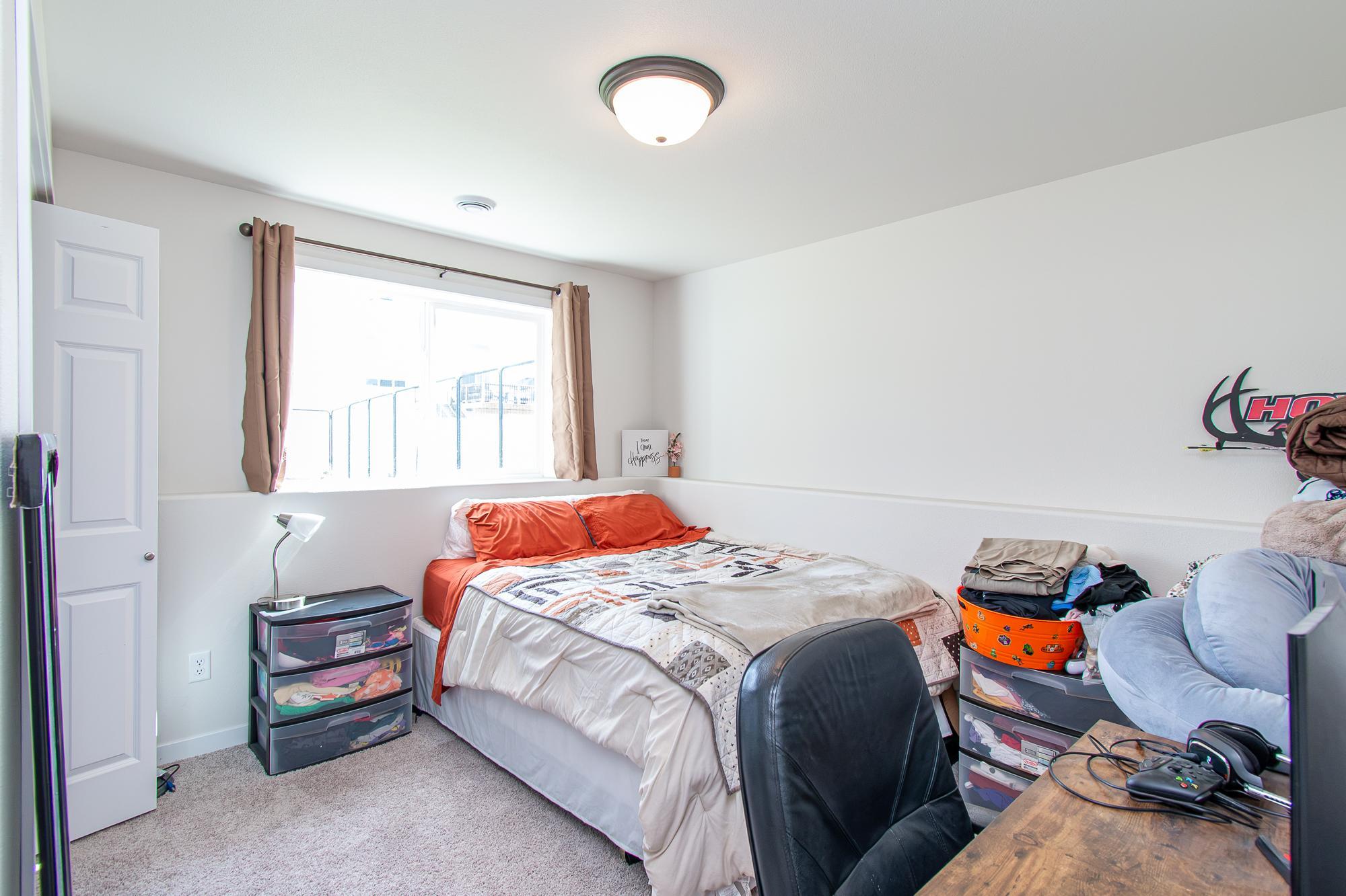 2021 single family home for sale at 6608 27th Street S in Fargo, ND — 3 bed, 2 bath (photo 25 of 39)