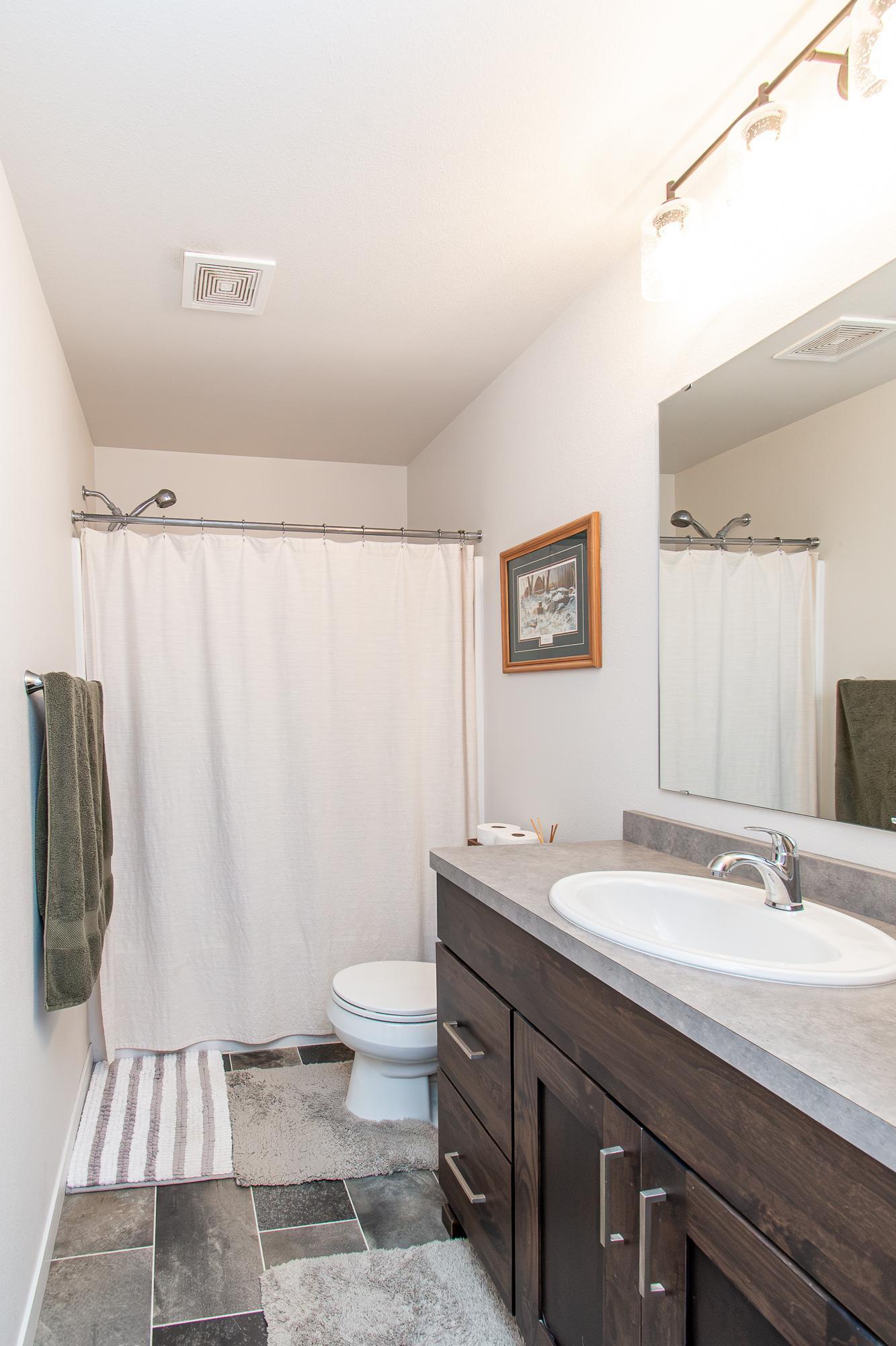2021 single family home for sale at 6608 27th Street S in Fargo, ND — 3 bed, 2 bath (photo 30 of 39)