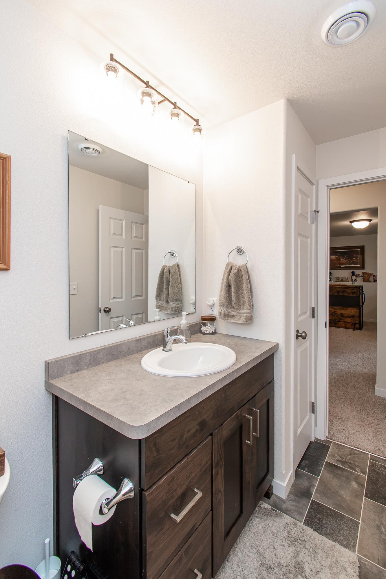2021 single family home for sale at 6608 27th Street S in Fargo, ND — 3 bed, 2 bath (photo 31 of 39)