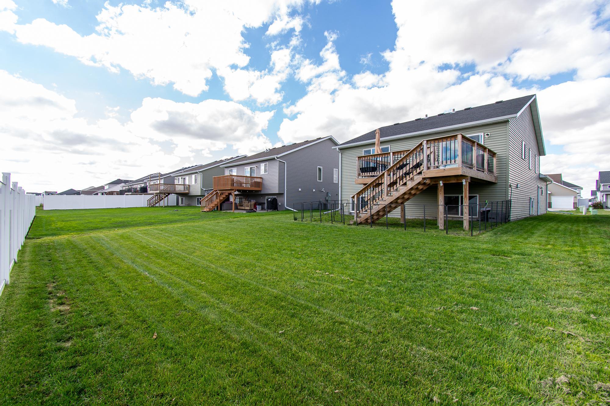 2021 single family home for sale at 6608 27th Street S in Fargo, ND — 3 bed, 2 bath (photo 36 of 39)