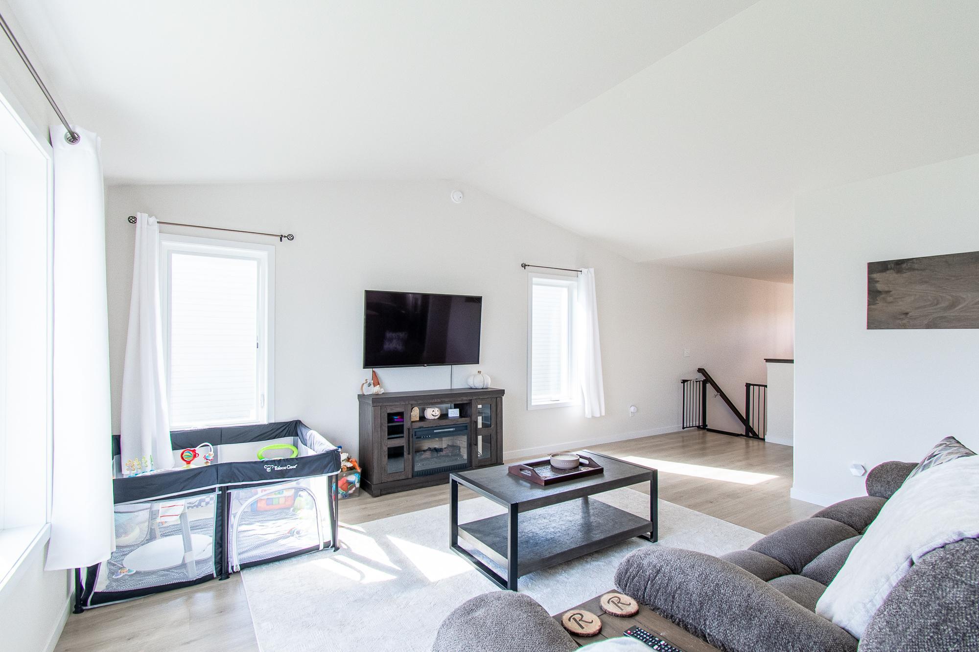 2021 single family home for sale at 6608 27th Street S in Fargo, ND — 3 bed, 2 bath (photo 8 of 39)