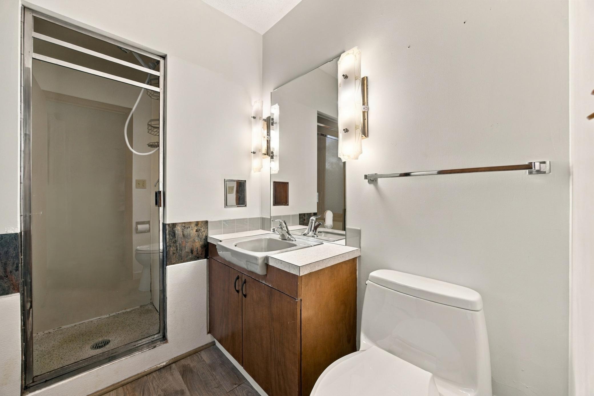 1960 single family home for sale at 4826 UNIVERSITY Drive S in Fargo, ND — 3 bed, 3 bath (photo 12 of 27)