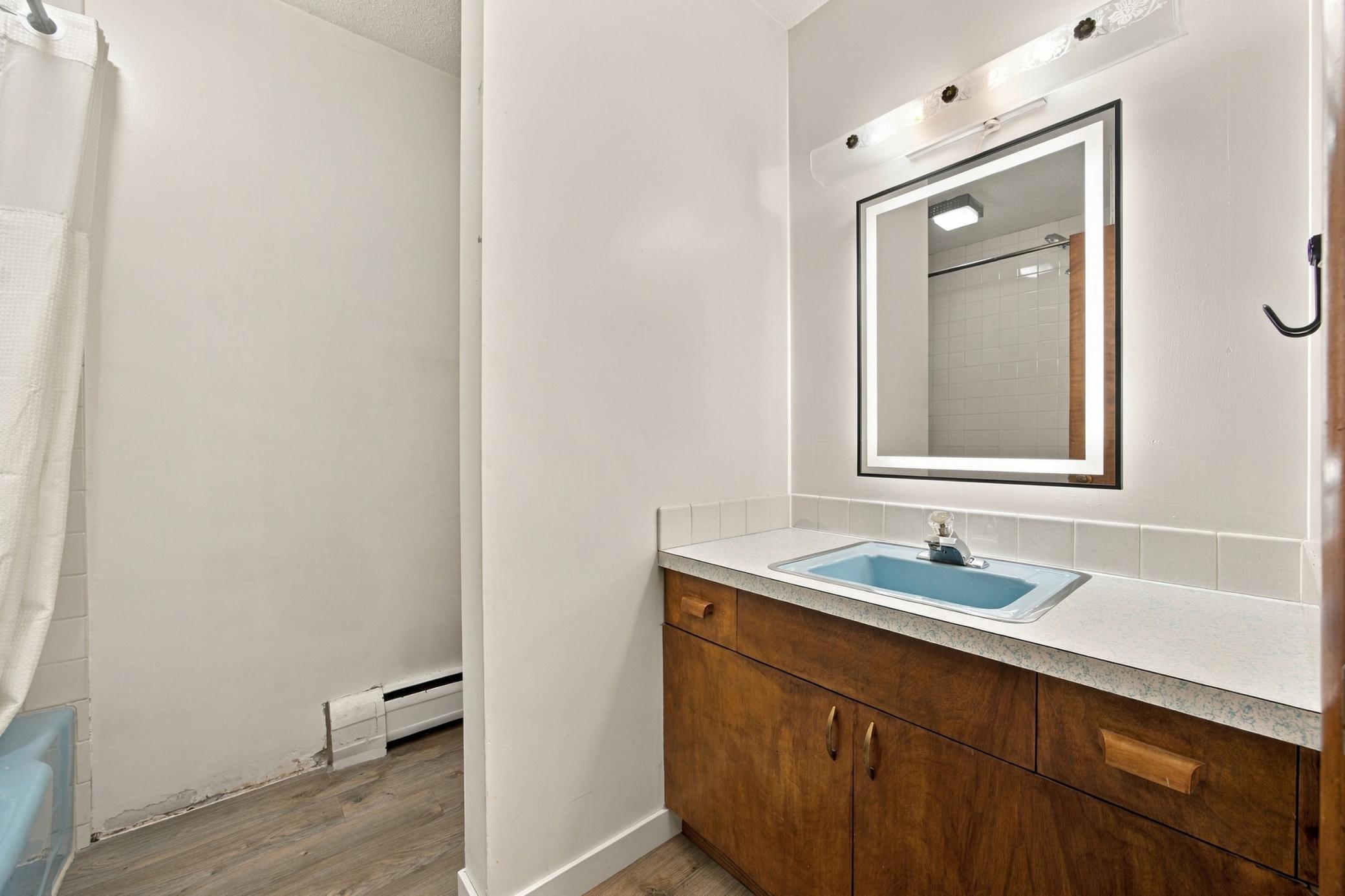 1960 single family home for sale at 4826 UNIVERSITY Drive S in Fargo, ND — 3 bed, 3 bath (photo 14 of 27)