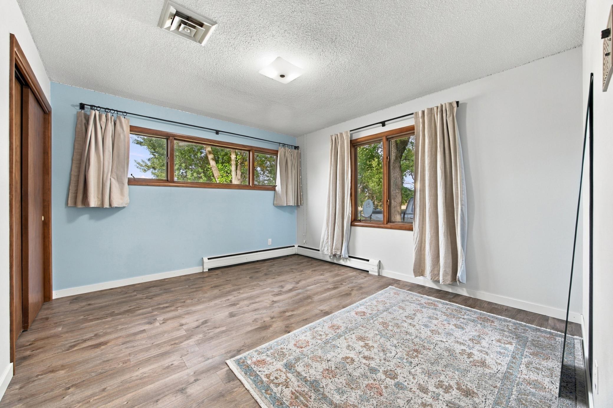 1960 single family home for sale at 4826 UNIVERSITY Drive S in Fargo, ND — 3 bed, 3 bath (photo 15 of 27)