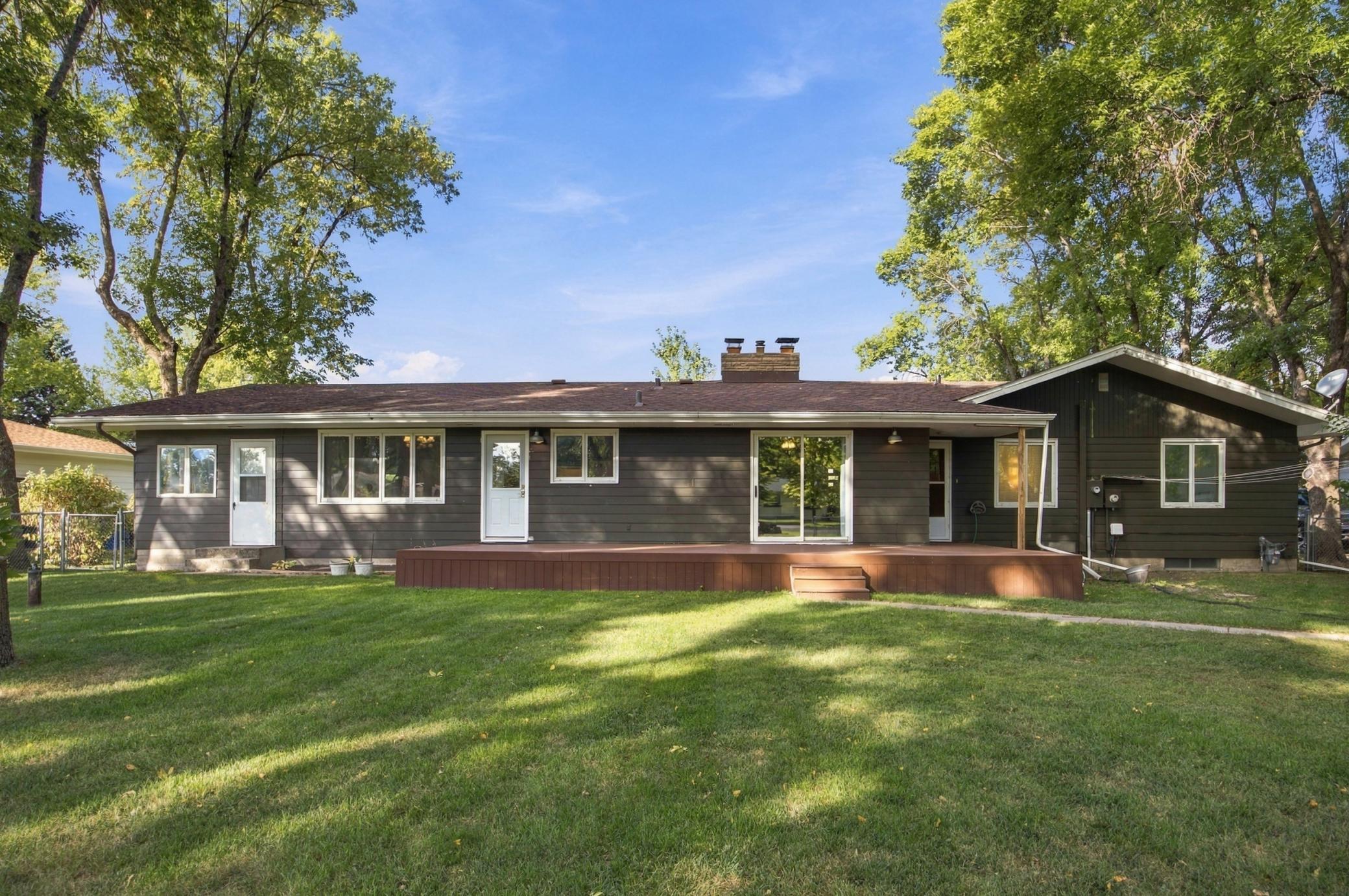 1960 single family home for sale at 4826 UNIVERSITY Drive S in Fargo, ND — 3 bed, 3 bath (photo 20 of 27)