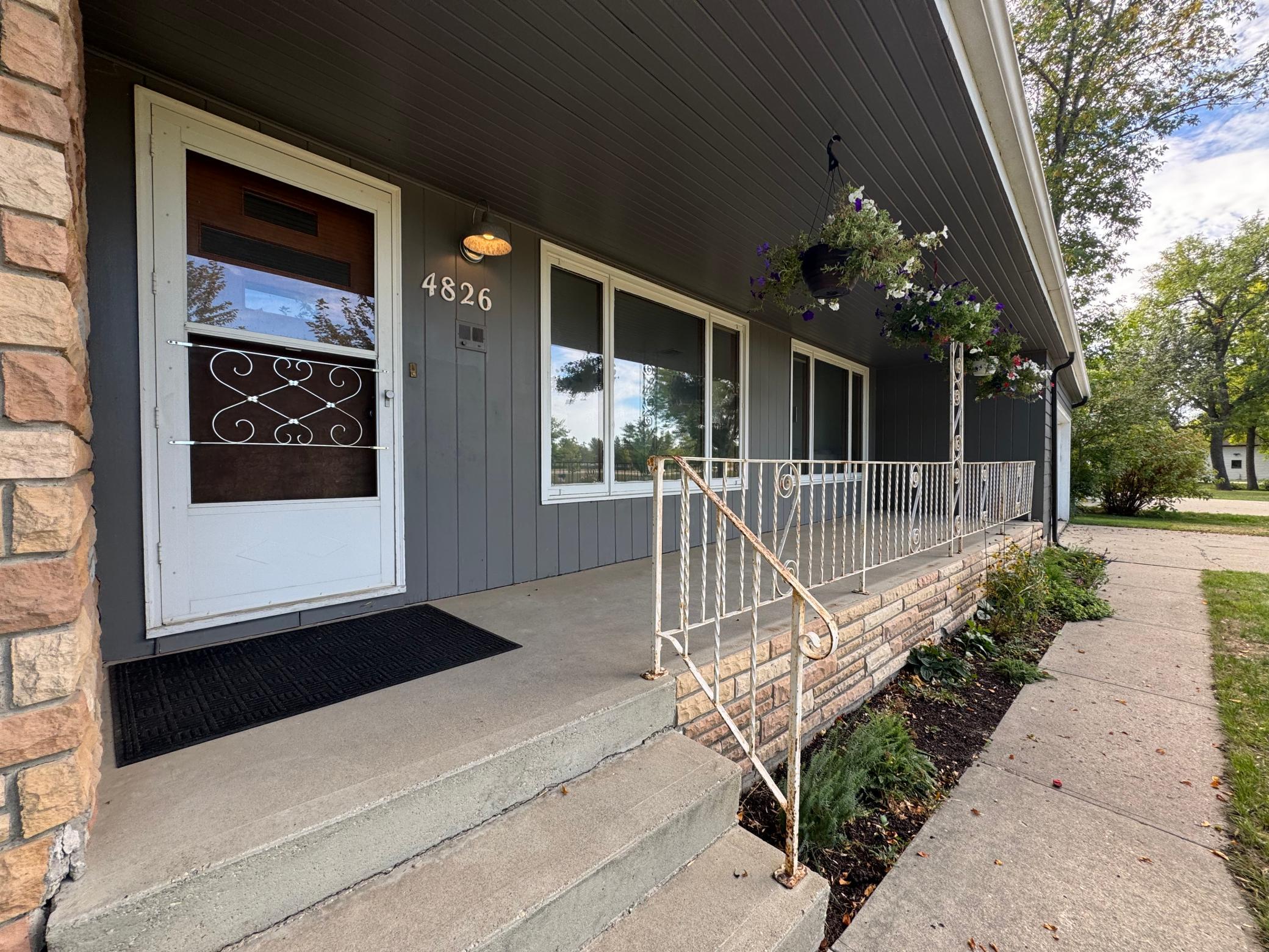 1960 single family home for sale at 4826 UNIVERSITY Drive S in Fargo, ND — 3 bed, 3 bath (photo 26 of 27)
